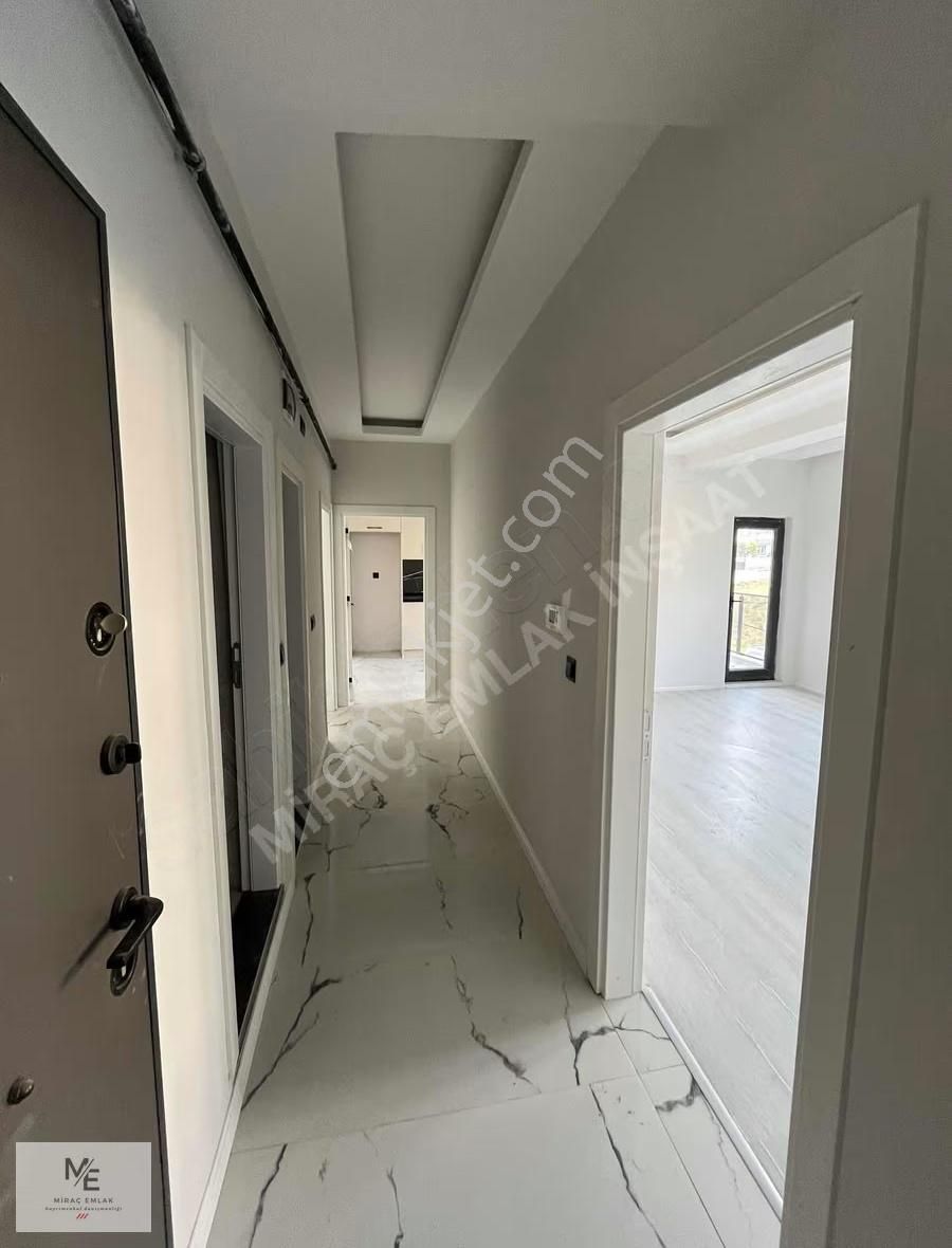 Miraç Emlaktan Akhisarda Sıfır 2+1 Asansörlü Lüks Daireler - Görsel 9