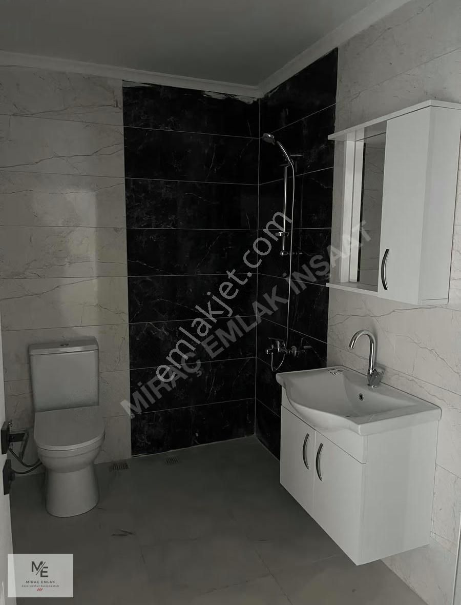 Miraç Emlaktan Akhisarda Sıfır 2+1 Asansörlü Lüks Daireler - Görsel 6