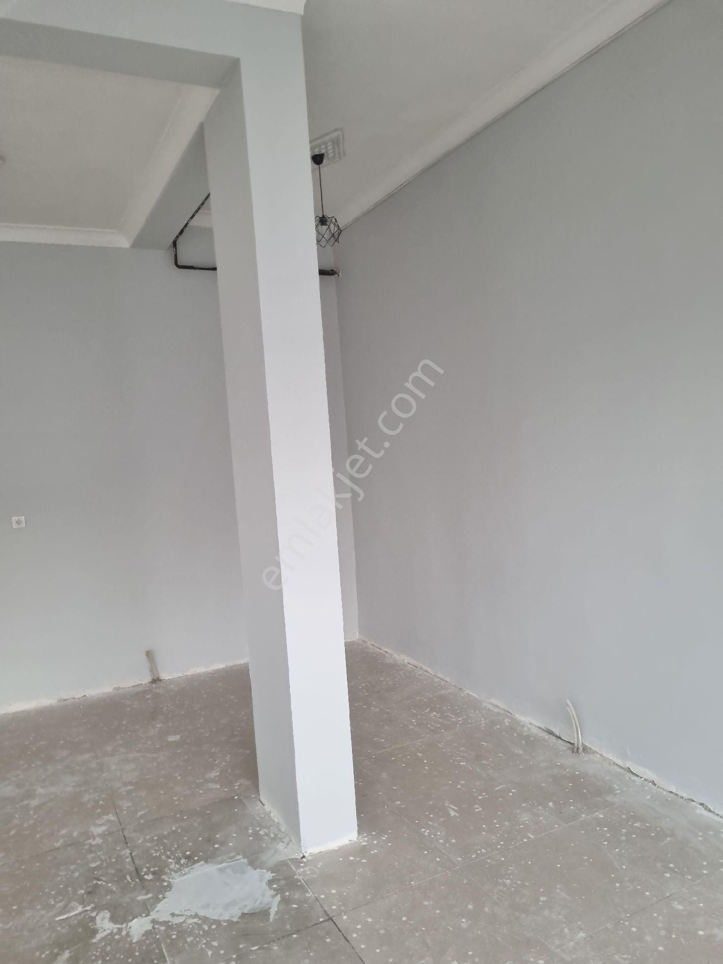 Okul Karşısında - Görsel 26