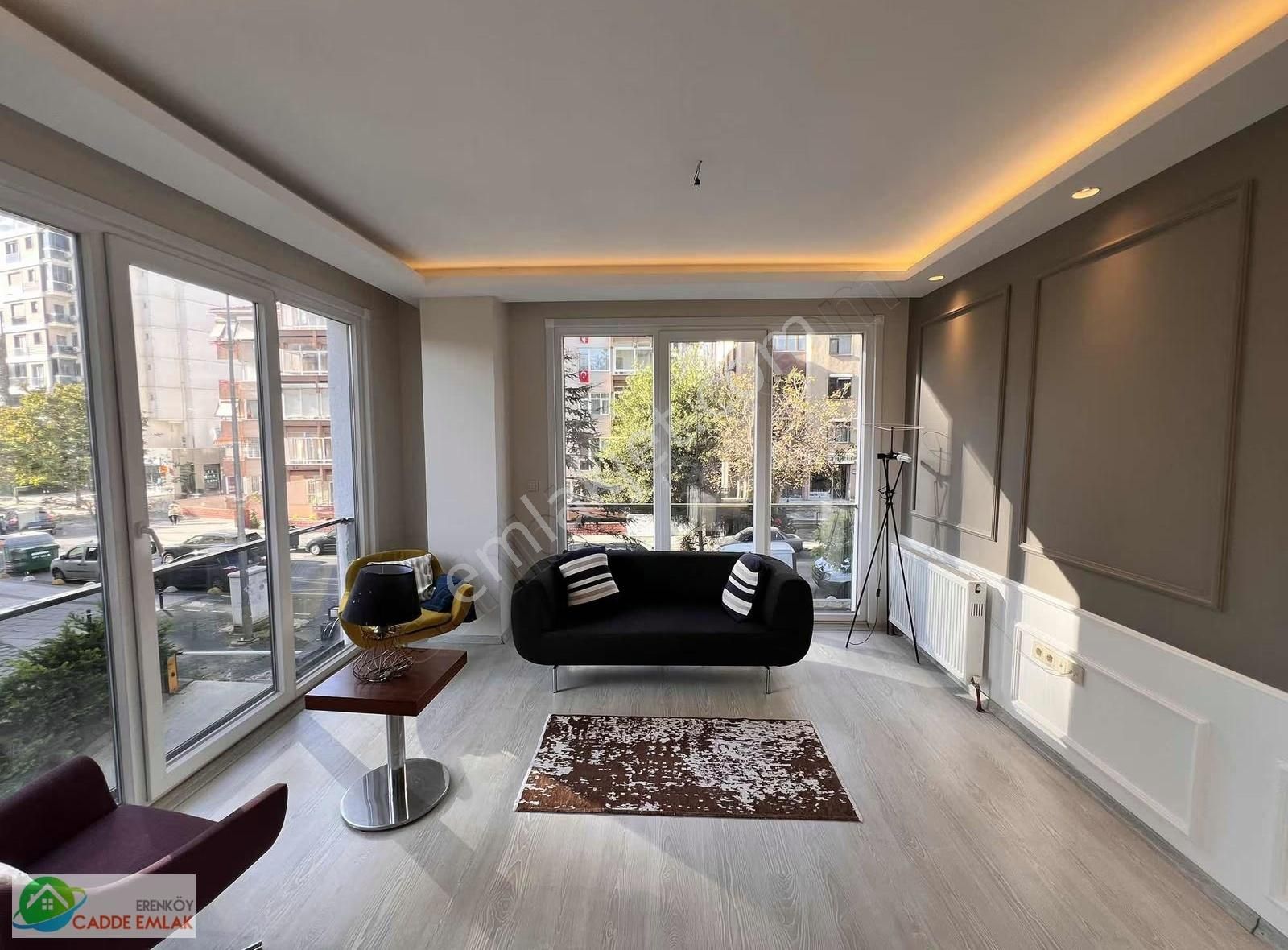 Cadde Emlak'tan Kozyatağı Merkezinde Minibüse Yakın 2+1