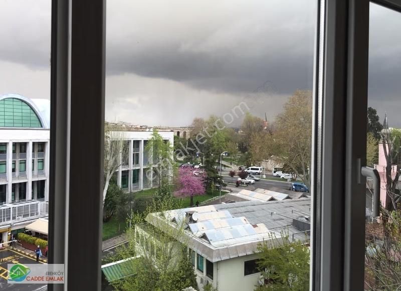 Büyük Şehir Belediye Karşı Köşesi Şehzadebaşı Camii Karşısı - Görsel 3