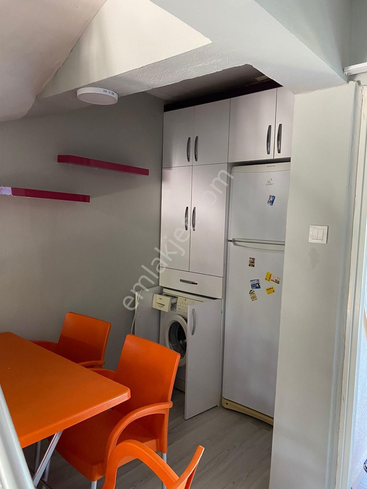 Kuşadası Denize Yakın 3+2 Köşe Büyük Bahçeli Satılık Villa - Görsel 5