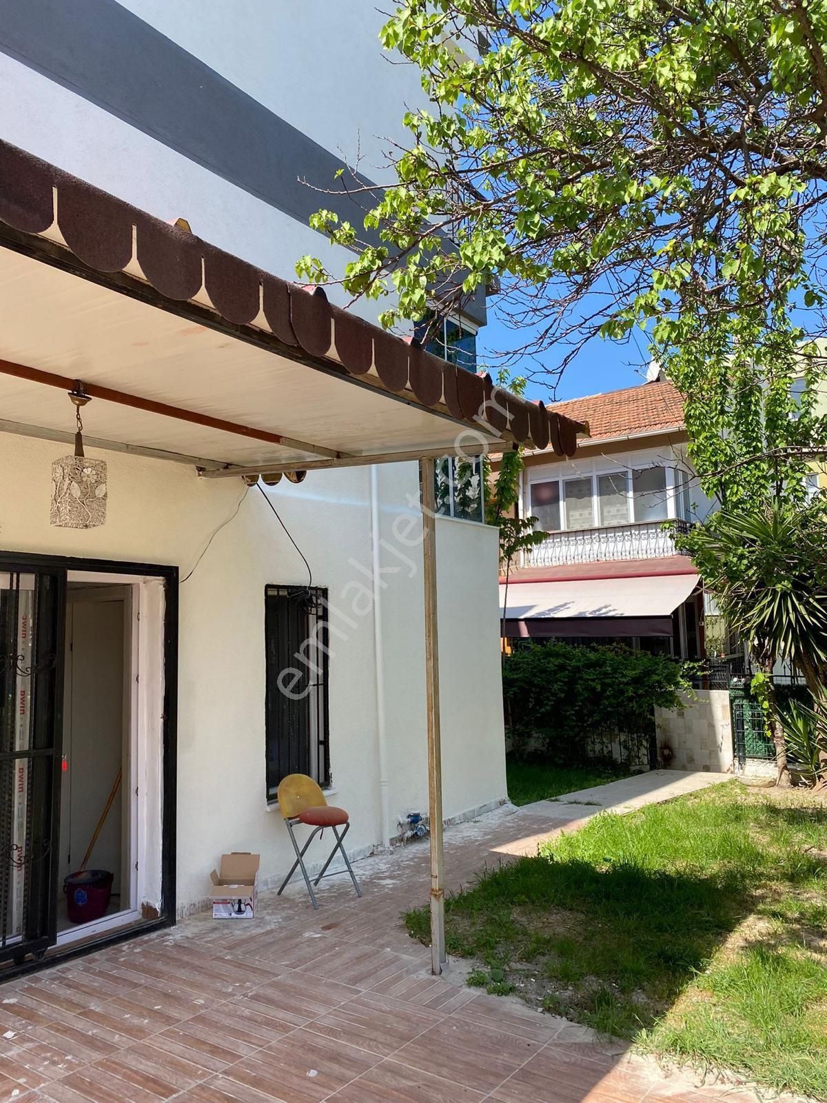 Kuşadası Denize Yakın 3+2 Köşe Büyük Bahçeli Satılık Villa - Görsel 16