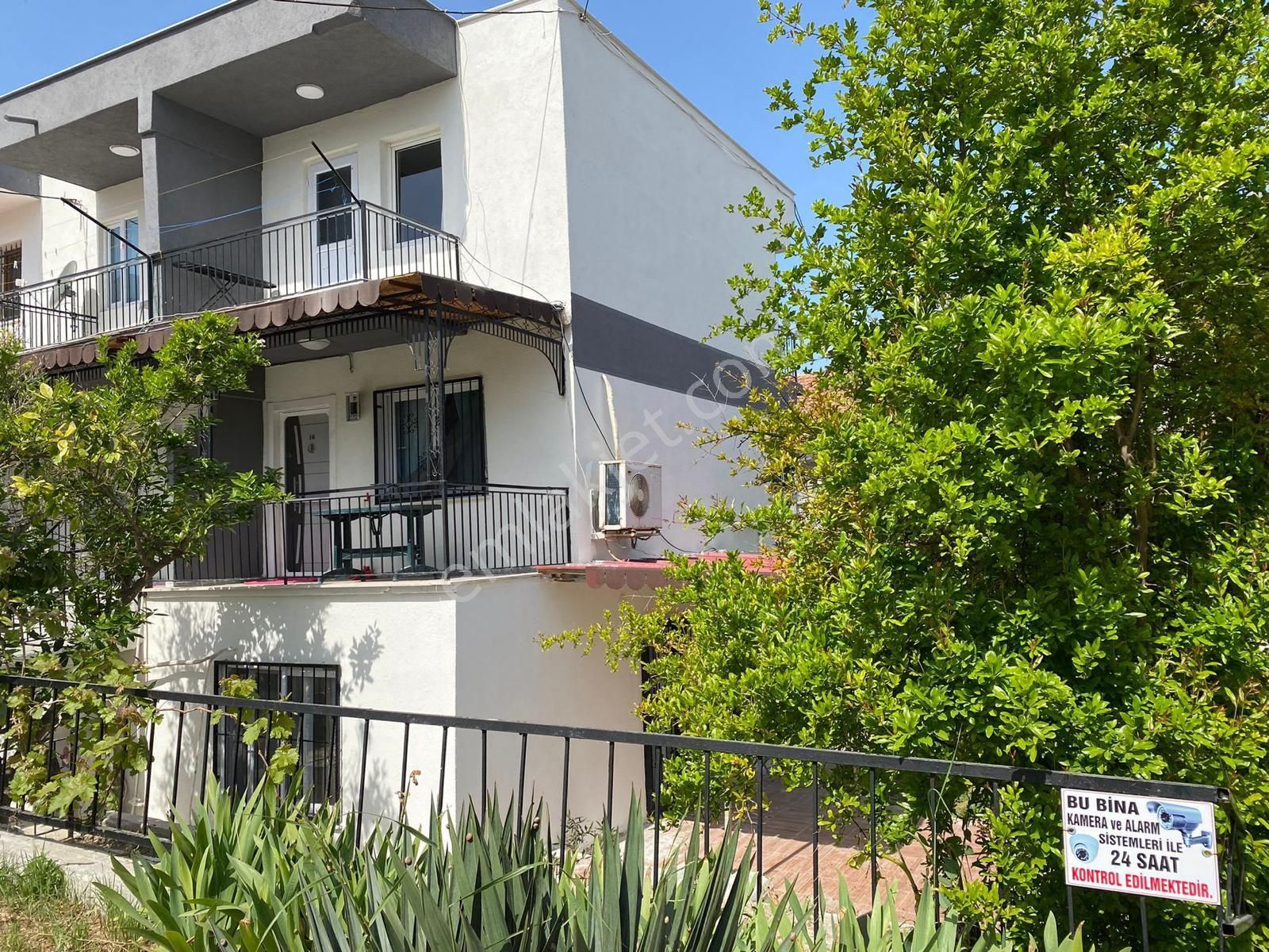 Kuşadası Denize Yakın 3+2 Köşe Büyük Bahçeli Satılık Villa - Görsel 27