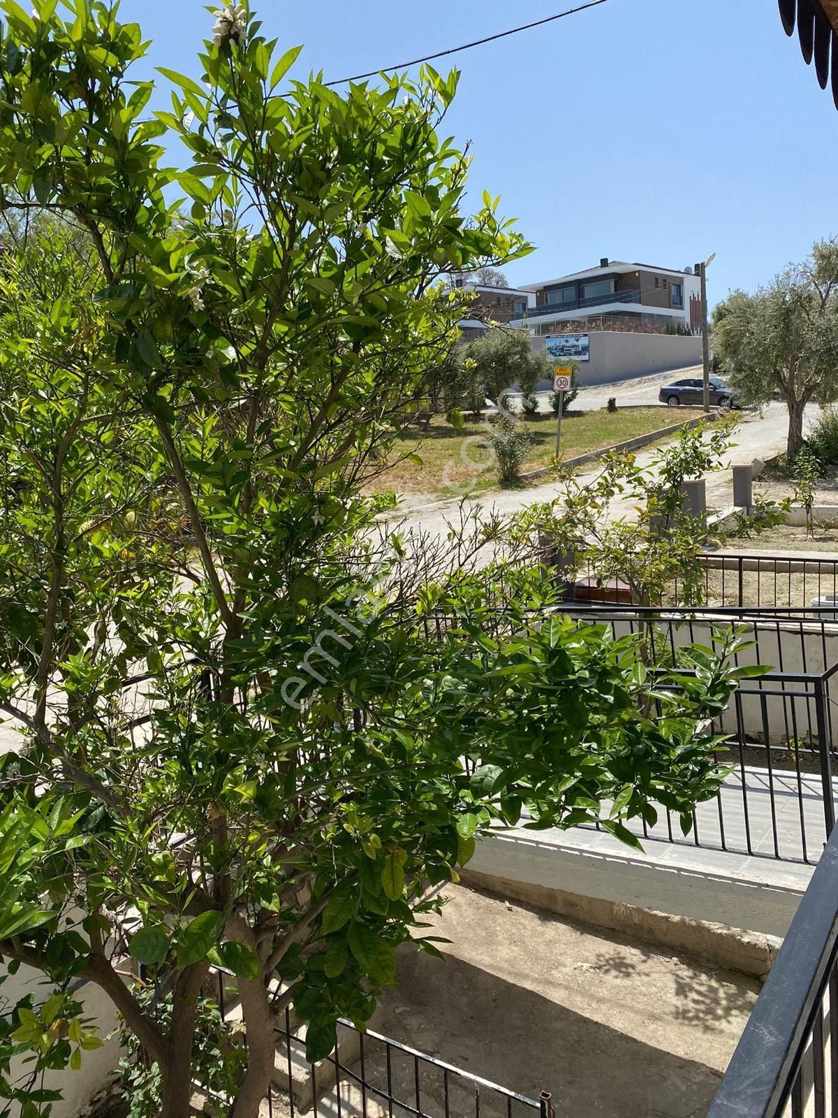 Kuşadası Denize Yakın 3+2 Köşe Büyük Bahçeli Satılık Villa - Görsel 28