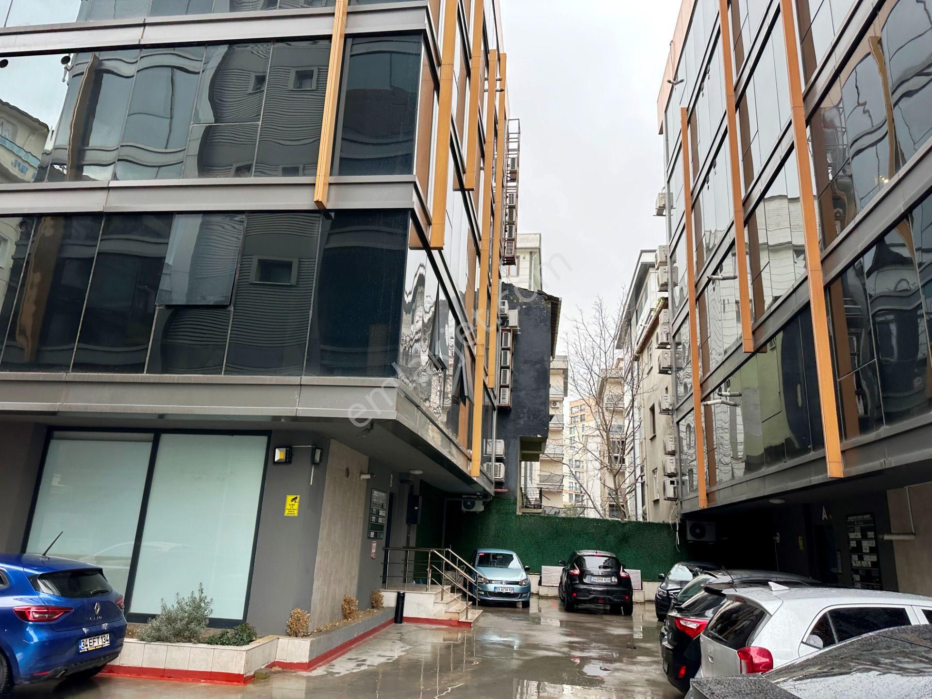 Sancaktepe Belediye Karşısı Yeni Plazada 50m2 Boş Satılık İşyeri - Görsel 22