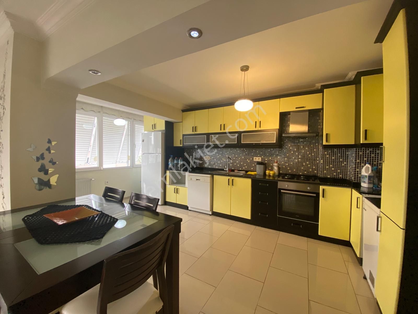 Bayraklı Mansuroğlu Haşim İşcan Caddesinde 3+1 Kiralık Daire - Görsel 2