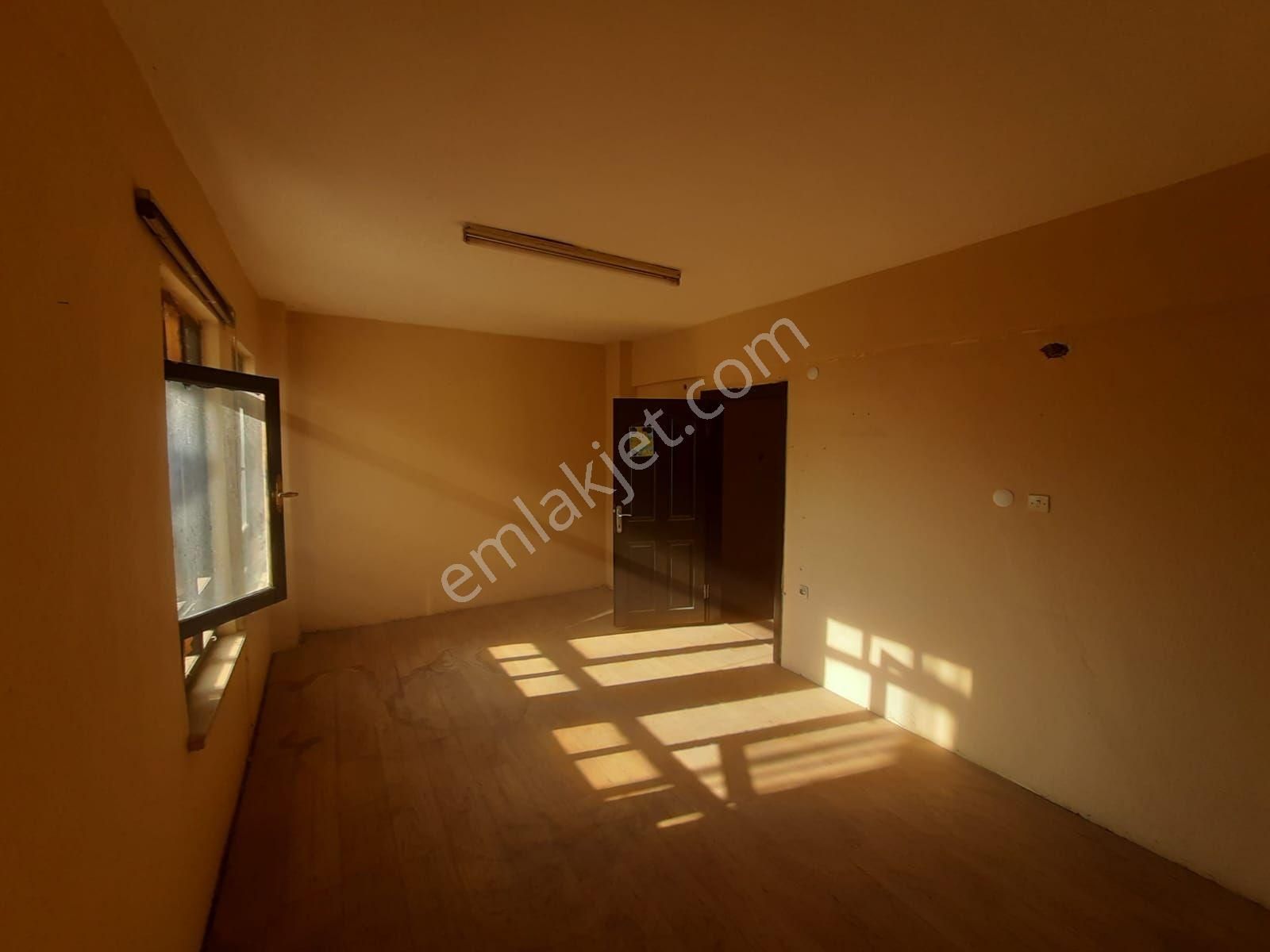 Yeni Cami Atagün İş Merkezinde Kiralık Fırsat Ofisler - Görsel 5