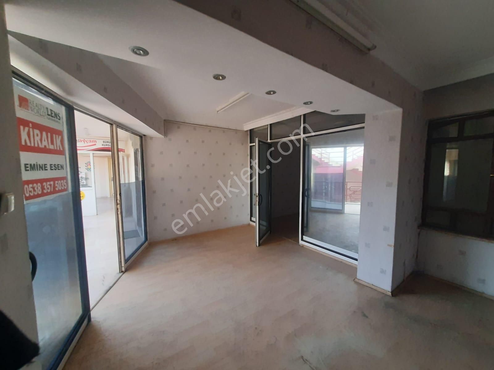 Yeni Cami Atagün İş Merkezinde Kiralık Fırsat Ofisler - Görsel 10