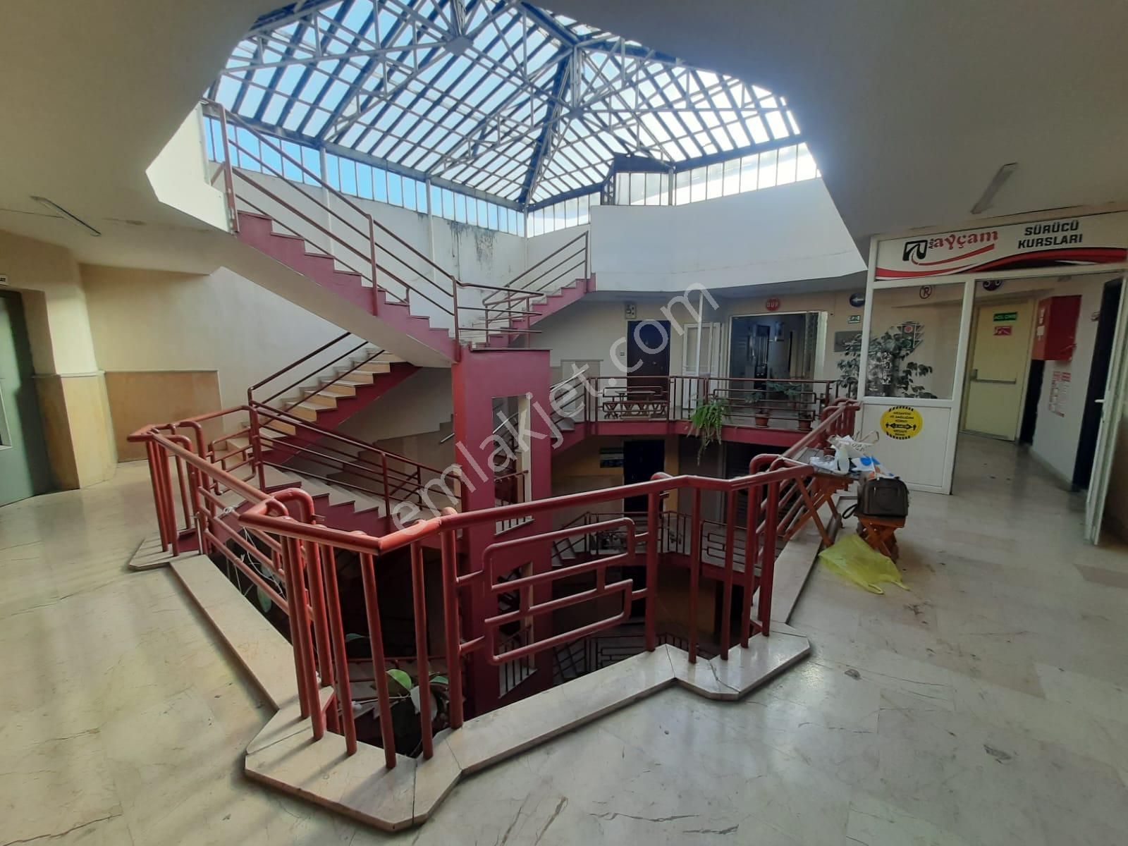 Yeni Cami Atagün İş Merkezinde Kiralık Fırsat Ofisler - Görsel 25