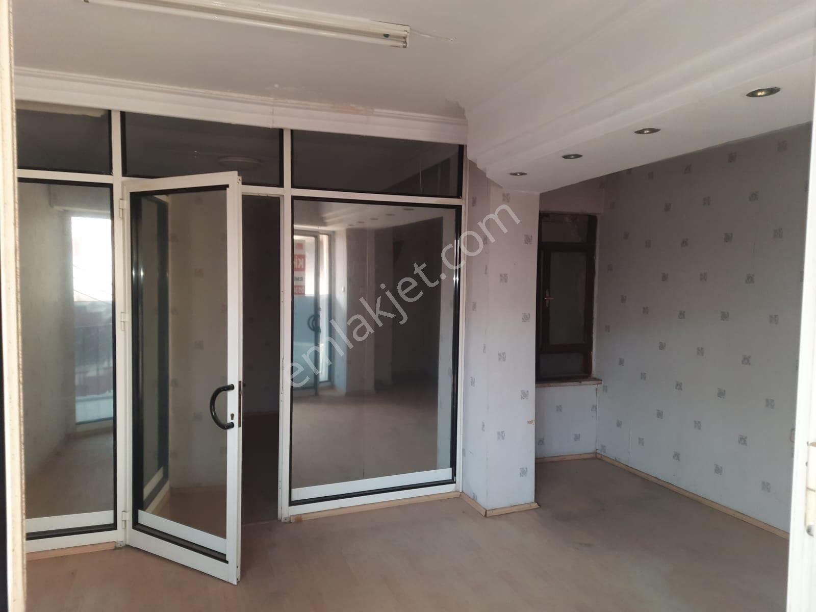 Yeni Cami Atagün İş Merkezinde Kiralık Fırsat Ofisler - Görsel 11