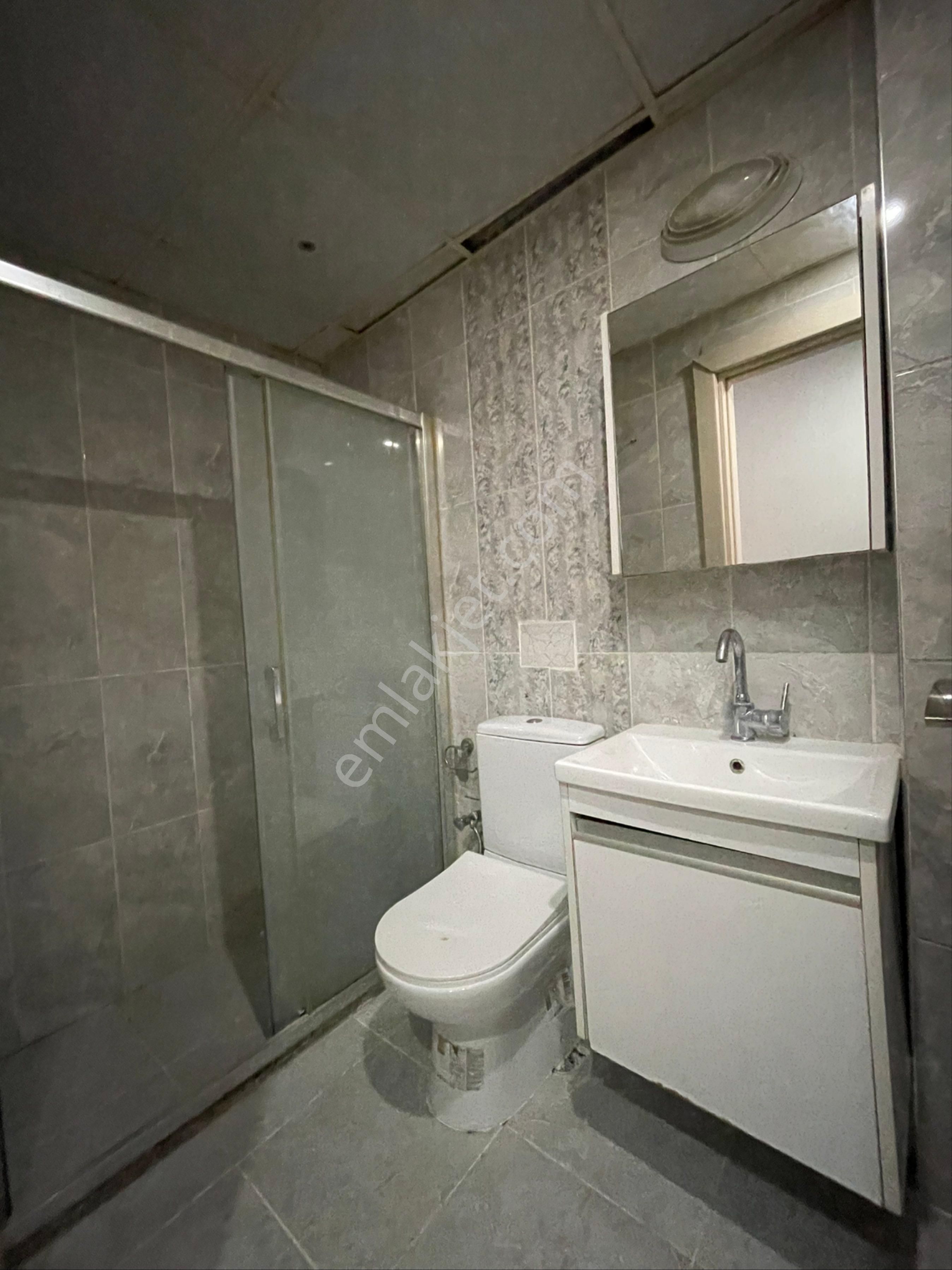 Kuşadası Merkezde Kiralık 1 + 1 Daire - Görsel 11