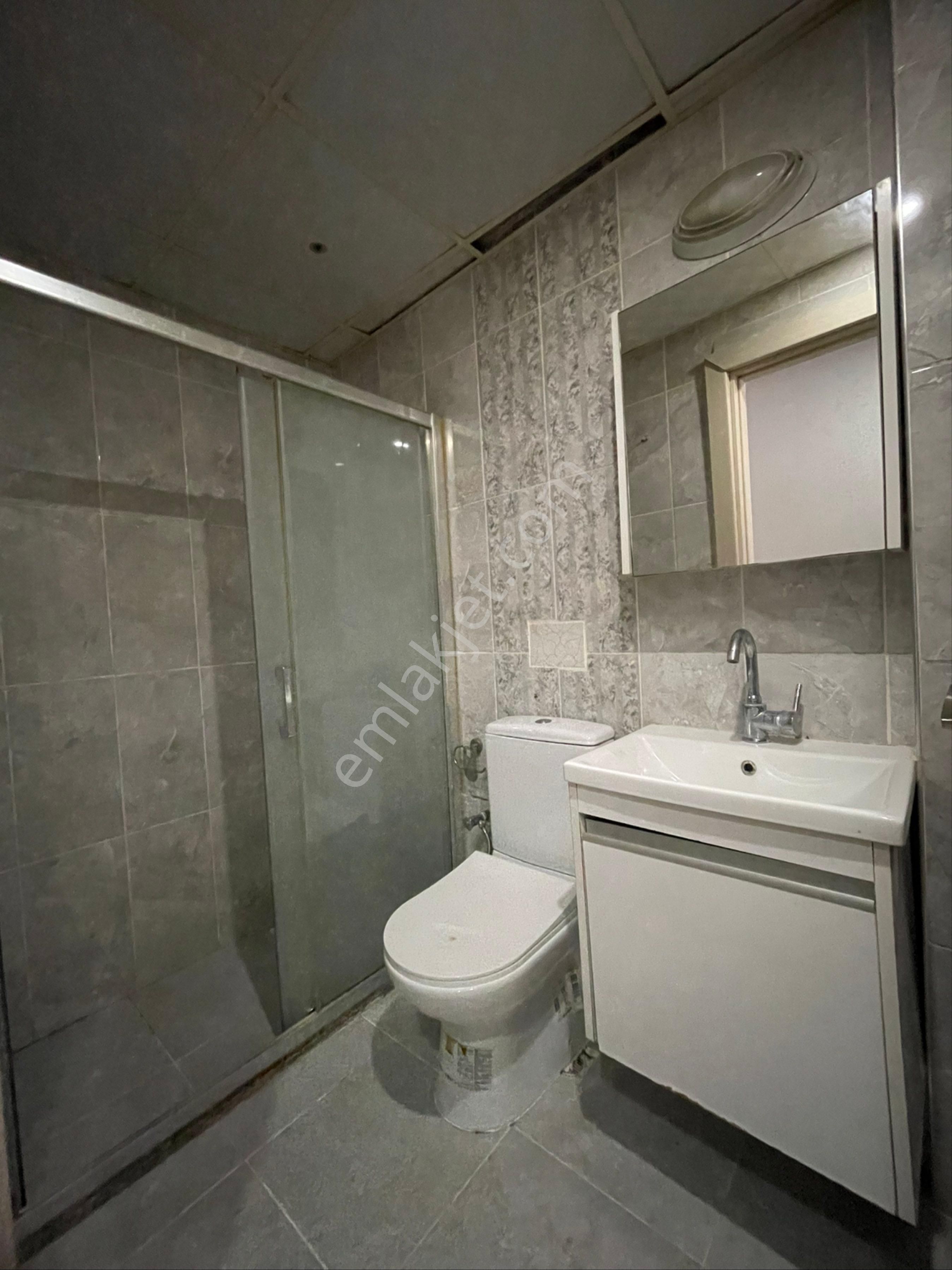 Kuşadası Merkezde Kiralık 1 + 1 Daire - Görsel 10