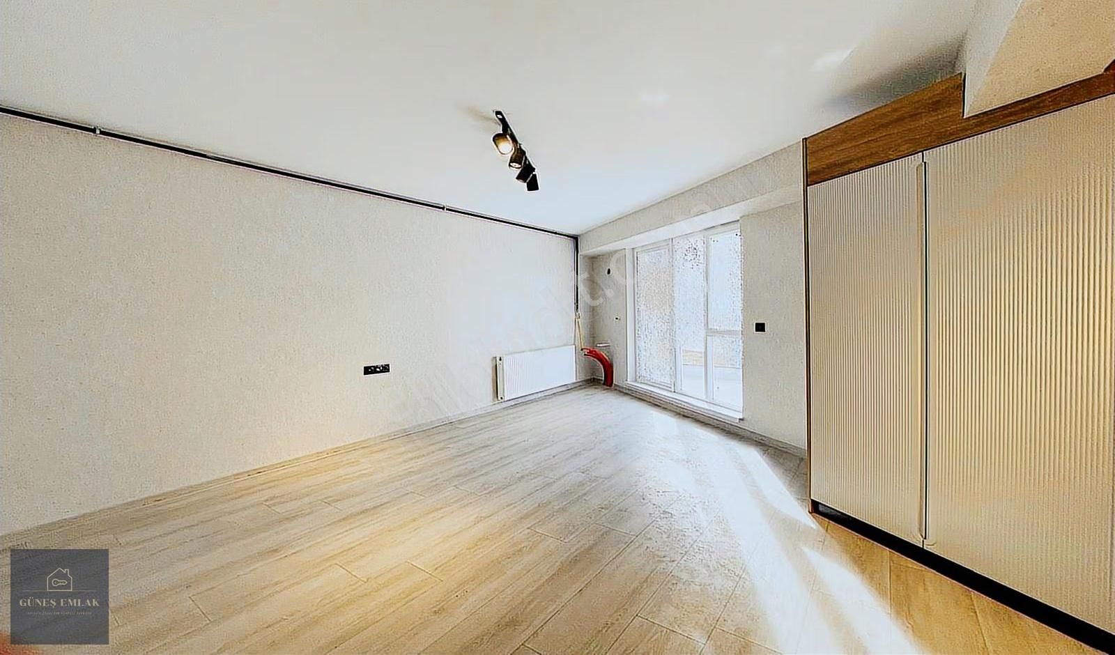 Güneş Emlak Cadde Üzerinde Oturuma Hazır Uygun Fiyatlı 2+1 - Görsel 12