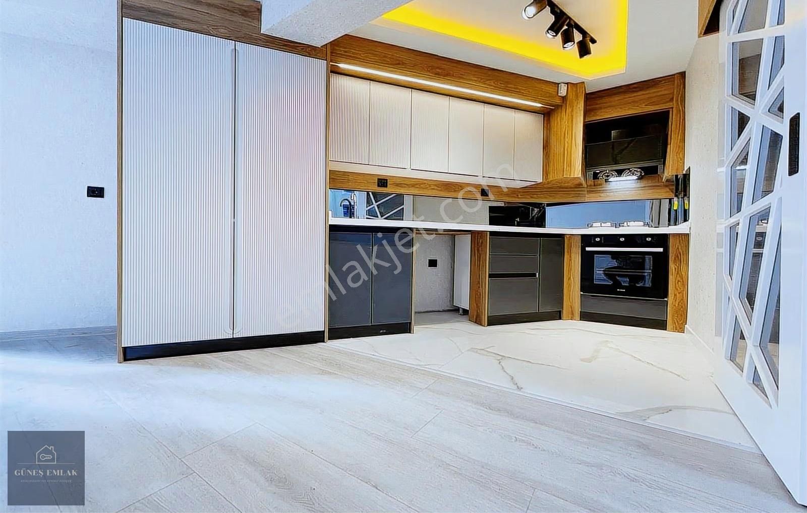 Güneş Emlak Cadde Üzerinde Oturuma Hazır Uygun Fiyatlı 2+1 - Görsel 35
