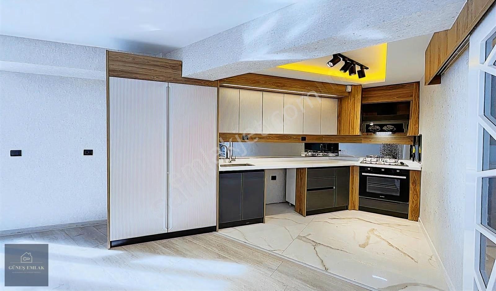 Güneş Emlak Cadde Üzerinde Oturuma Hazır Uygun Fiyatlı 2+1 - Görsel 2