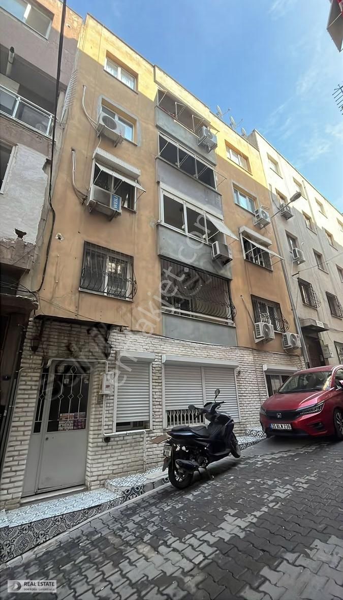 Şirinyer Menderes Çarşı Caddesinde Prestijli Konumda 3+1