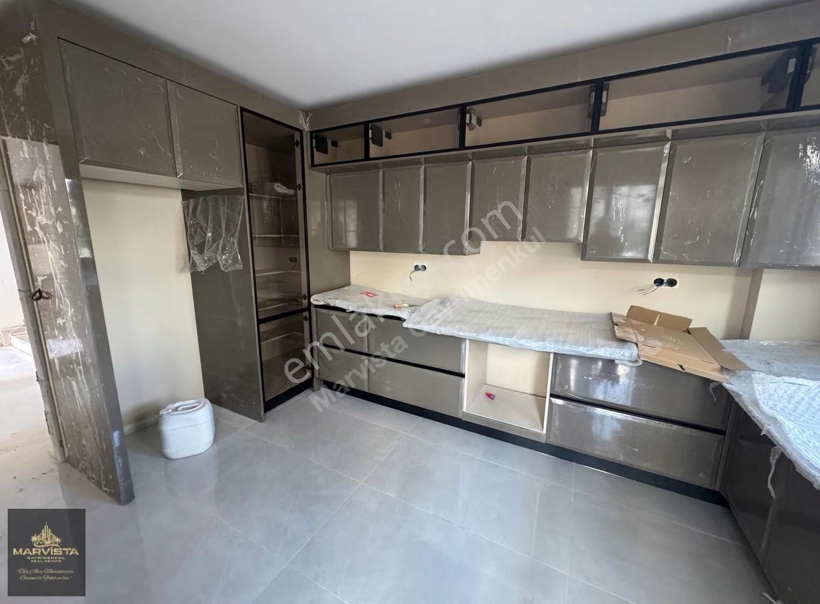 İçmelerin Kalbinde Denize 200m Satılık 7+1 Akıllı Tribleks Villa - Görsel 6