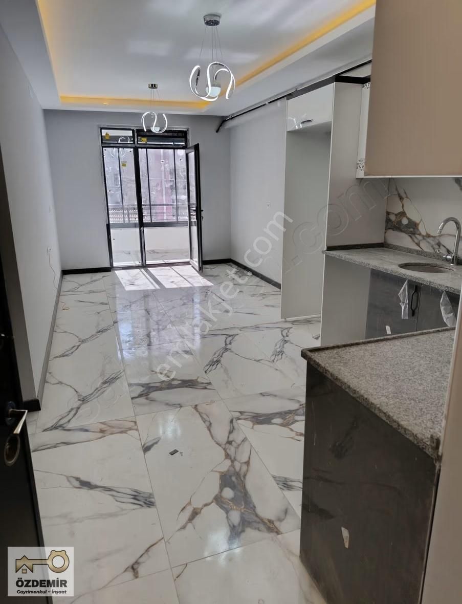 Özdemir'den Fatih Mah.derman Cd. Yakını Satılık Sıfır 1+1 - Görsel 2