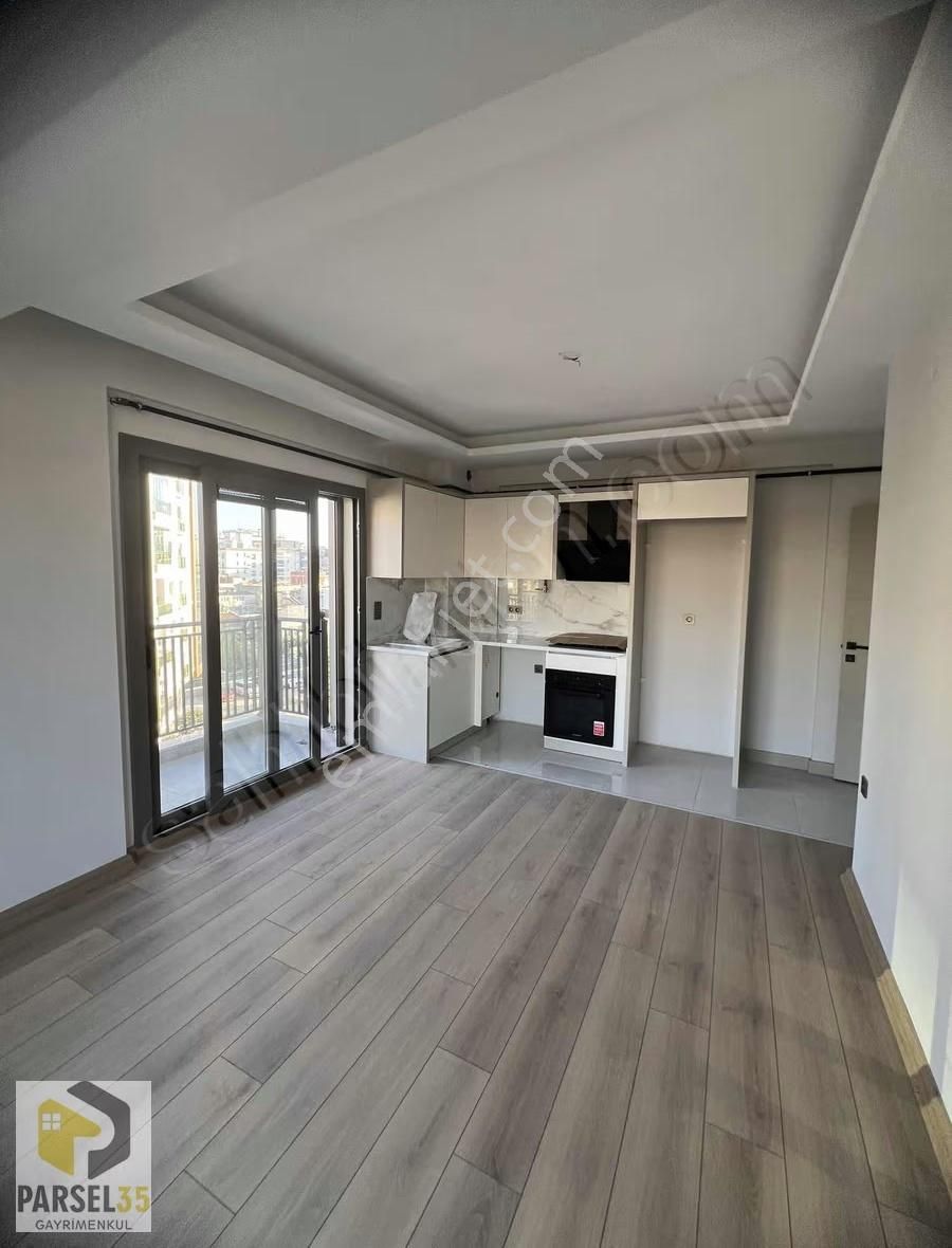 Karşıyaka Şemiklerde Ordu Bulvarı Yakını Sıfır Lüx 2+1 Daire - Görsel 9