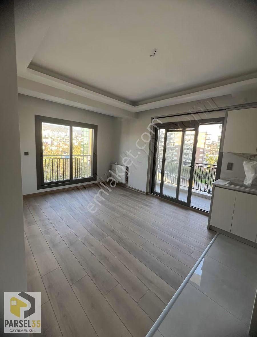 Karşıyaka Şemiklerde Ordu Bulvarı Yakını Sıfır Lüx 2+1 Daire - Görsel 14