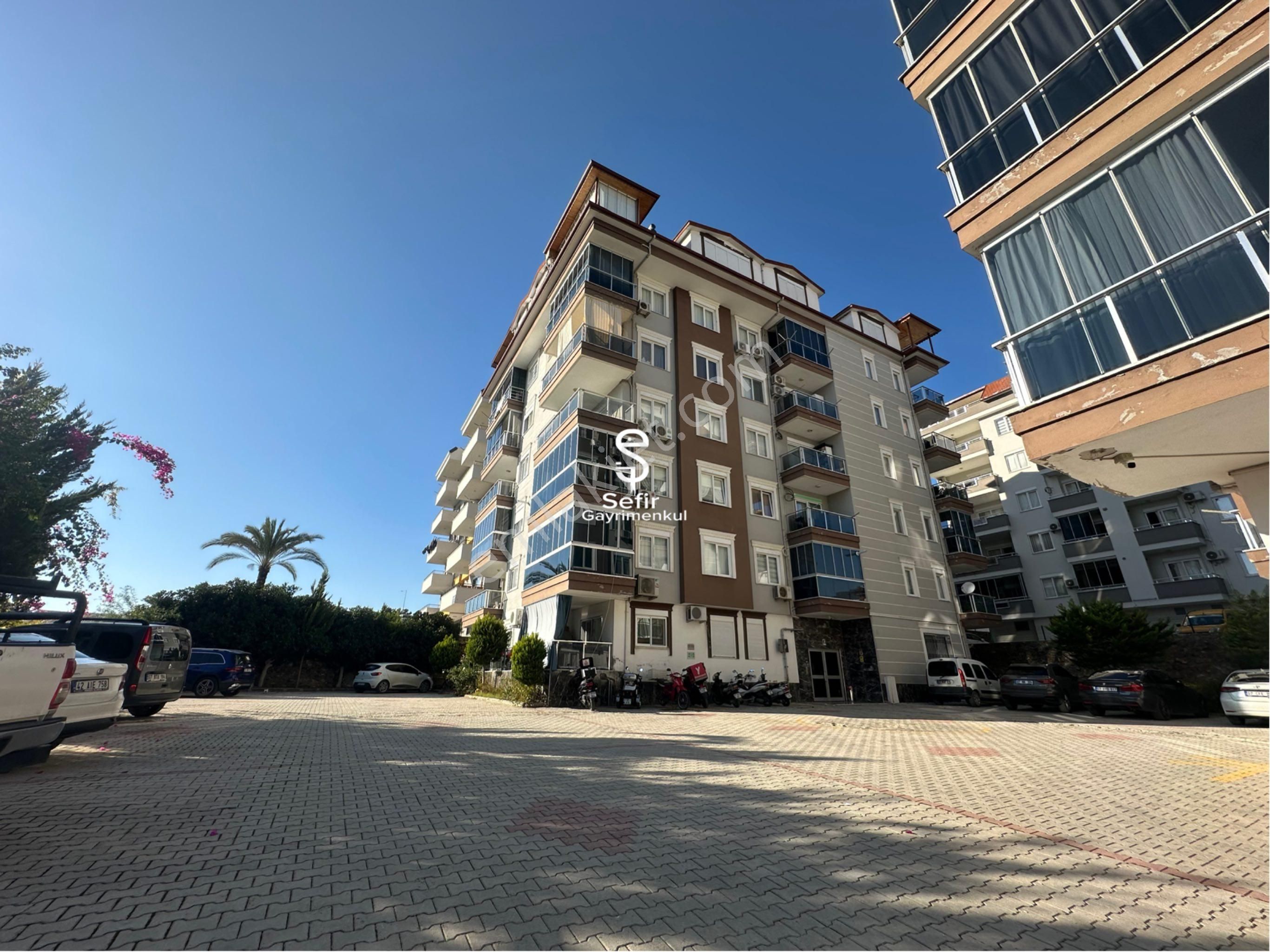 Alanya Çıplaklıda Satılık 2+1 Ayrı Mutfak Geniş Daire