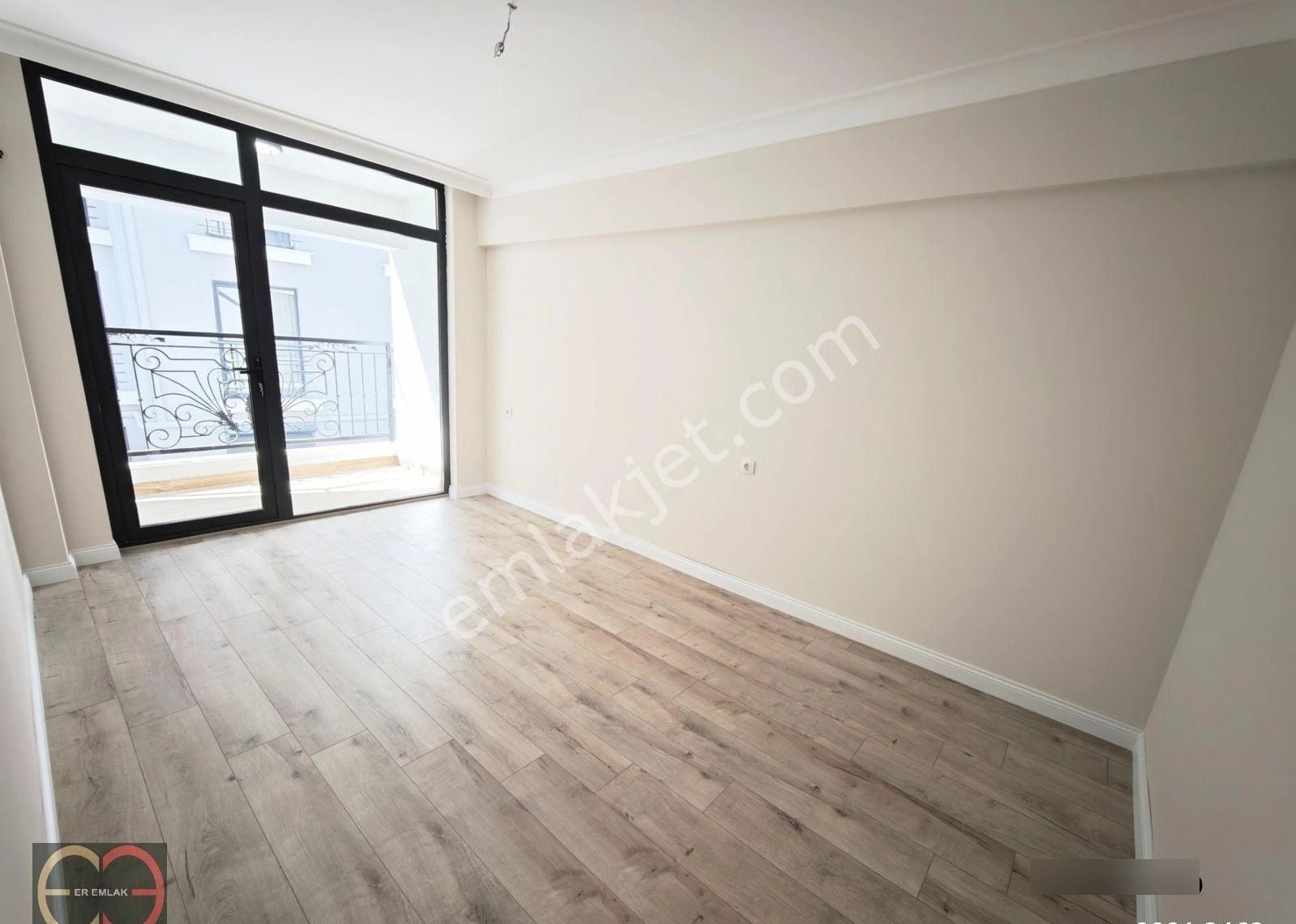 Bahçelievler Satılık Yeni Bina,asansör,otoparklı, Katta 1+1 Daire - Görsel 4