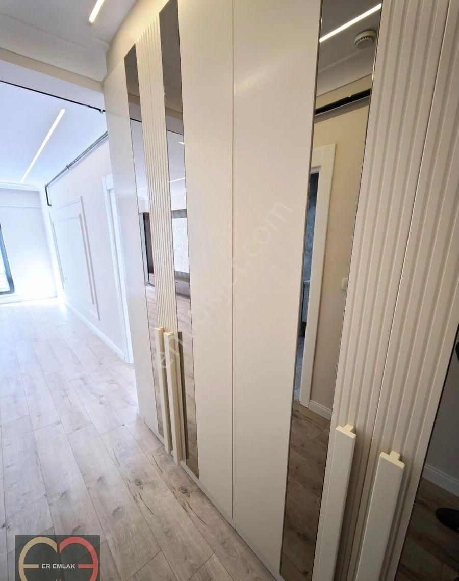 Bahçelievler Satılık Yeni Bina,asansör,otoparklı, Katta 1+1 Daire - Görsel 2