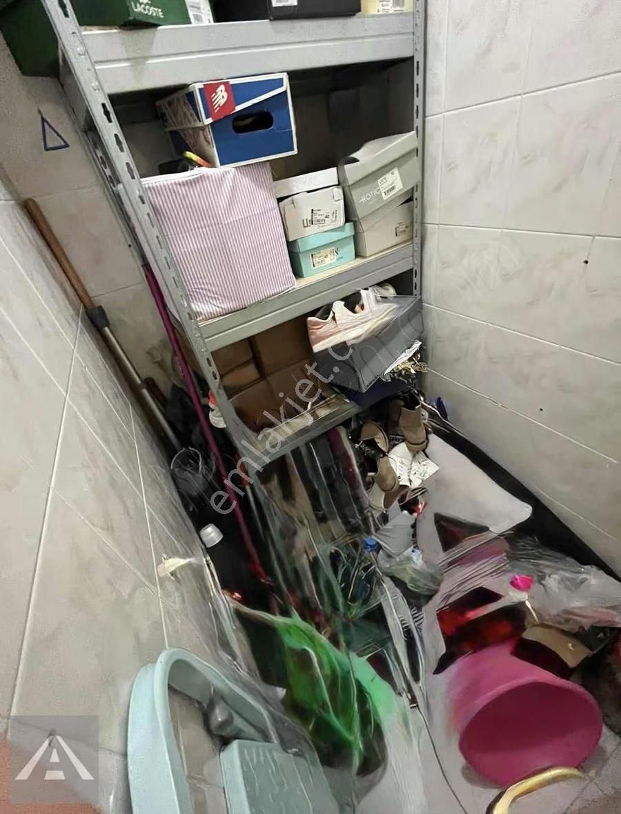 Altıntepe'de Ara Kat Ön Köşe Balkonlu 2+1 - Görsel 13