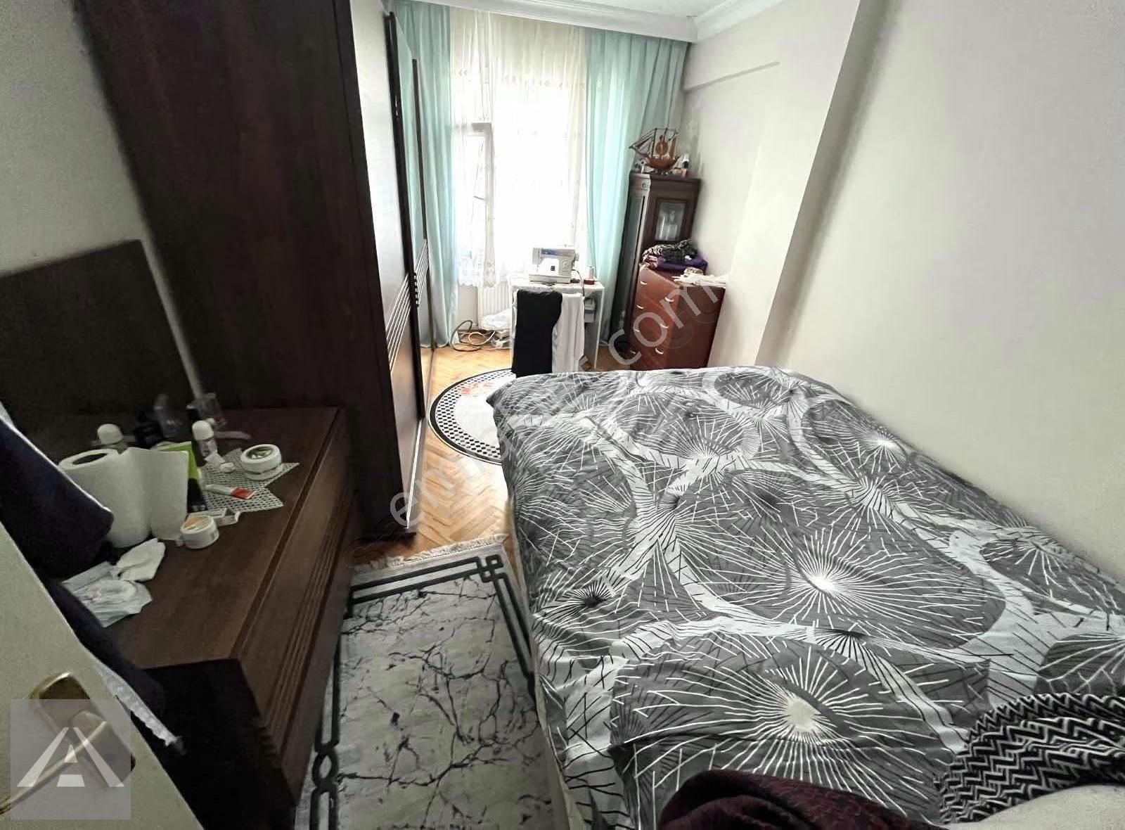 Altıntepe'de Ara Kat Ön Köşe Balkonlu 2+1 - Görsel 18