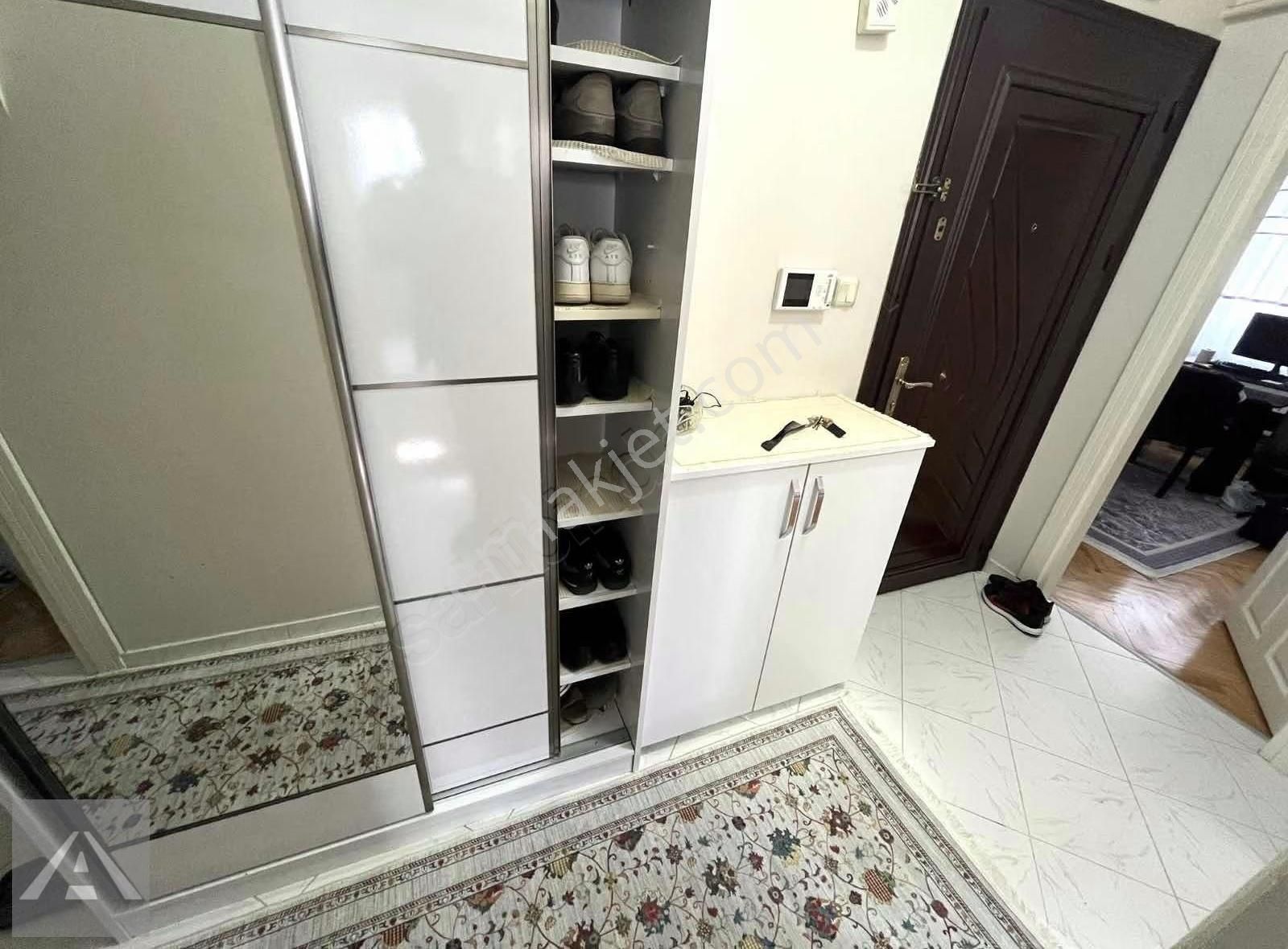 Altıntepe'de Ara Kat Ön Köşe Balkonlu 2+1 - Görsel 14