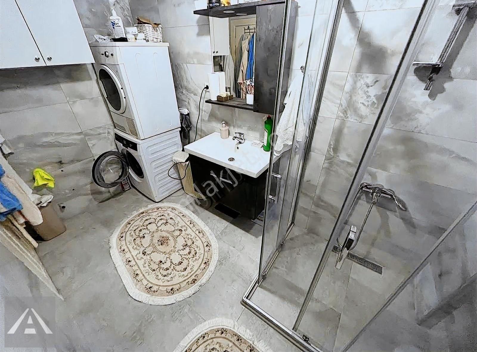 Altıntepe'de Ara Kat Ön Köşe Balkonlu 2+1 - Görsel 9