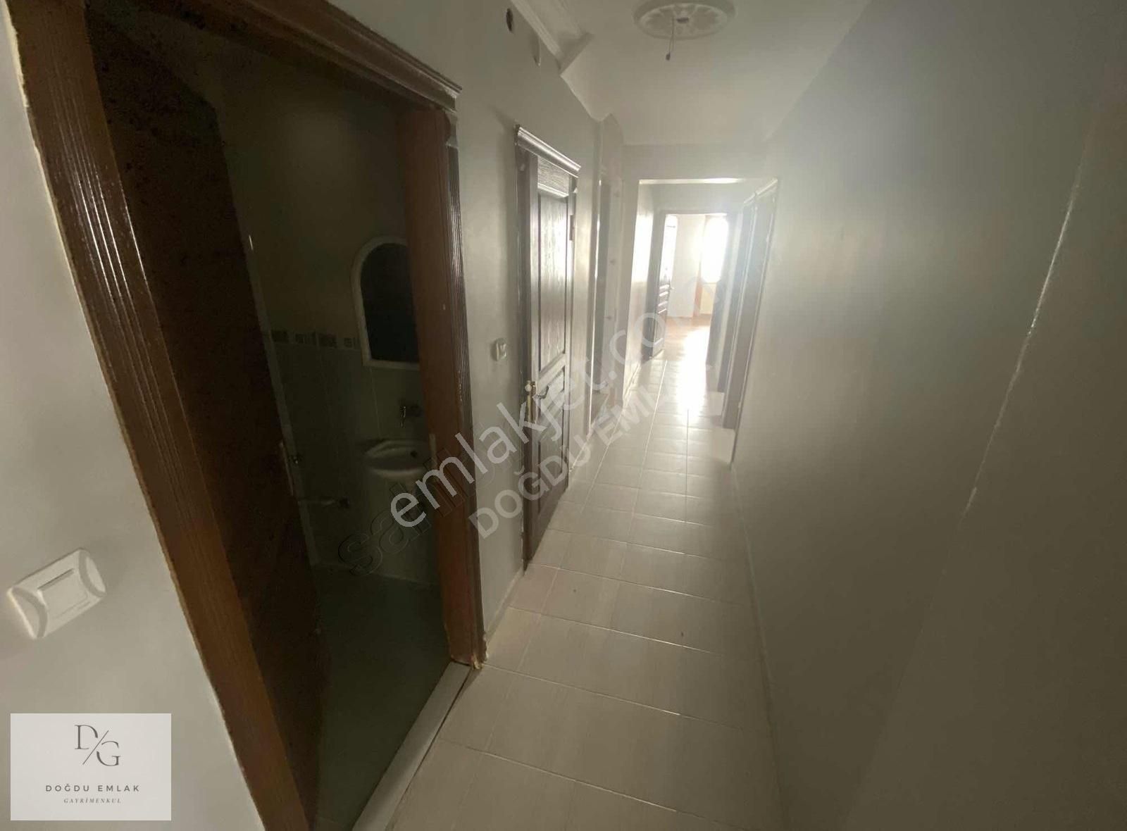 Doğdu Emlak'tan Cadde Üstü 5+1 Teraslı Dublex - Görsel 2