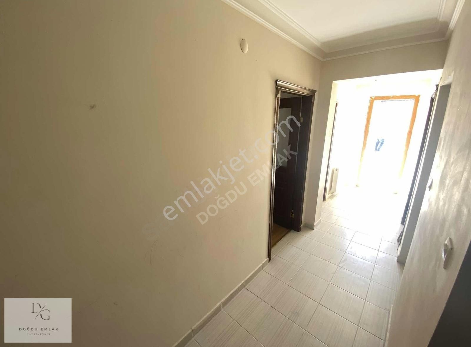 Doğdu Emlak'tan Cadde Üstü 5+1 Teraslı Dublex - Görsel 6