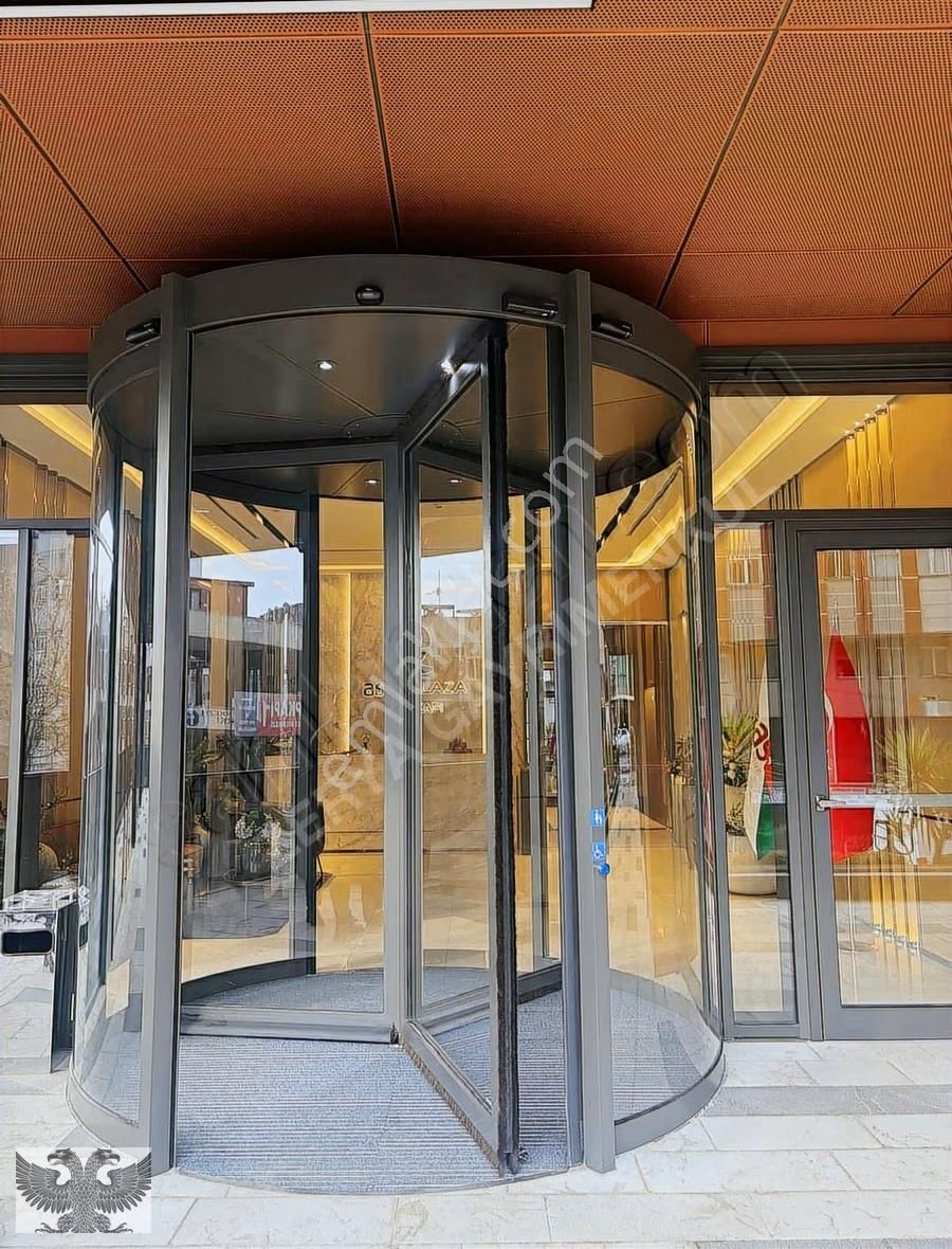 İstanbul'un Merkezi Zeytinburnu'nda Premium Plaza Ofisleri - Görsel 2