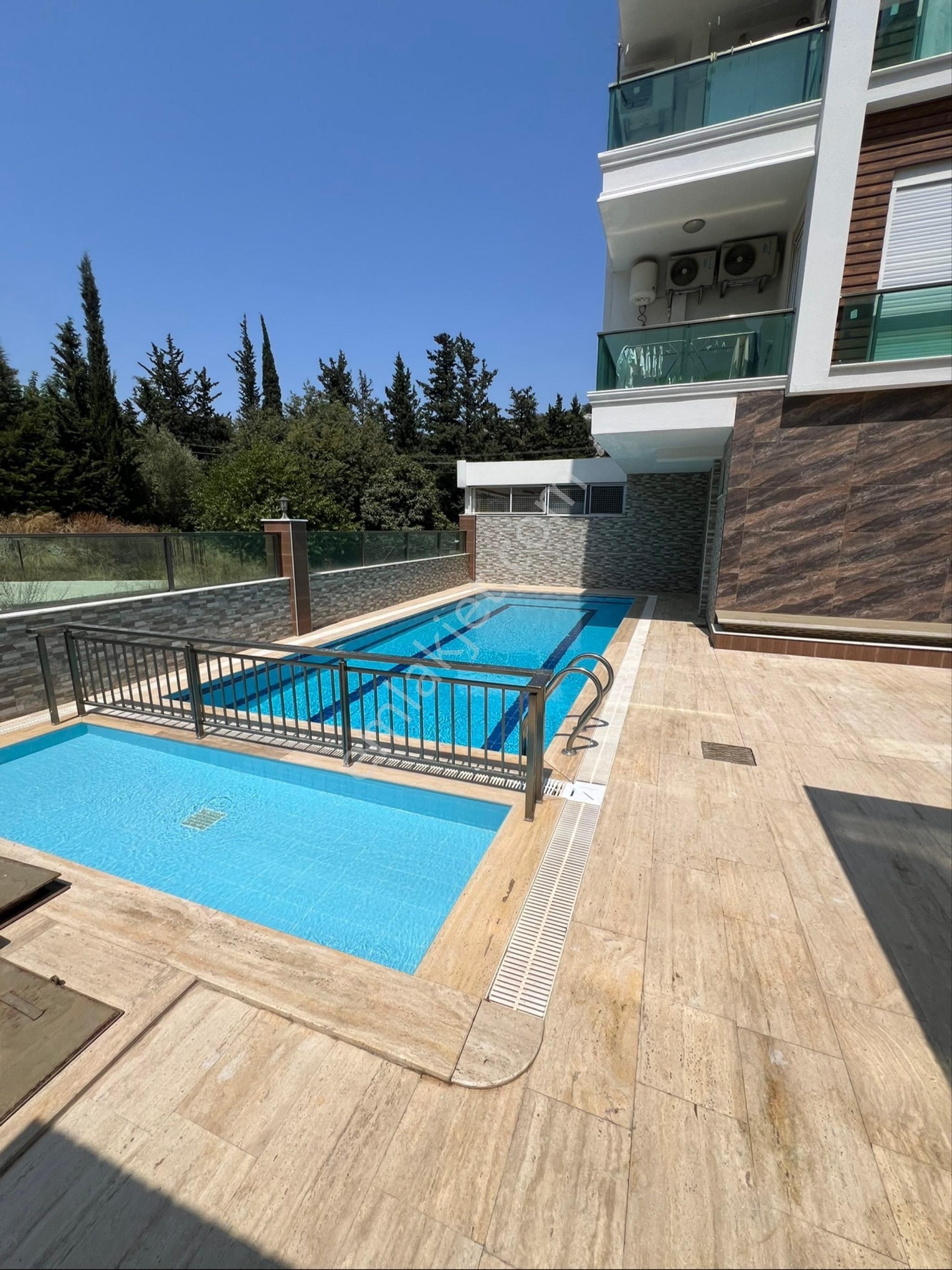 Antalya Konyaaltı Mükemmel Lokasyon Yeni Binada Katta Çok Geniş Tertemiz 1+1 Fırsat Satılık Daire - Görsel 5