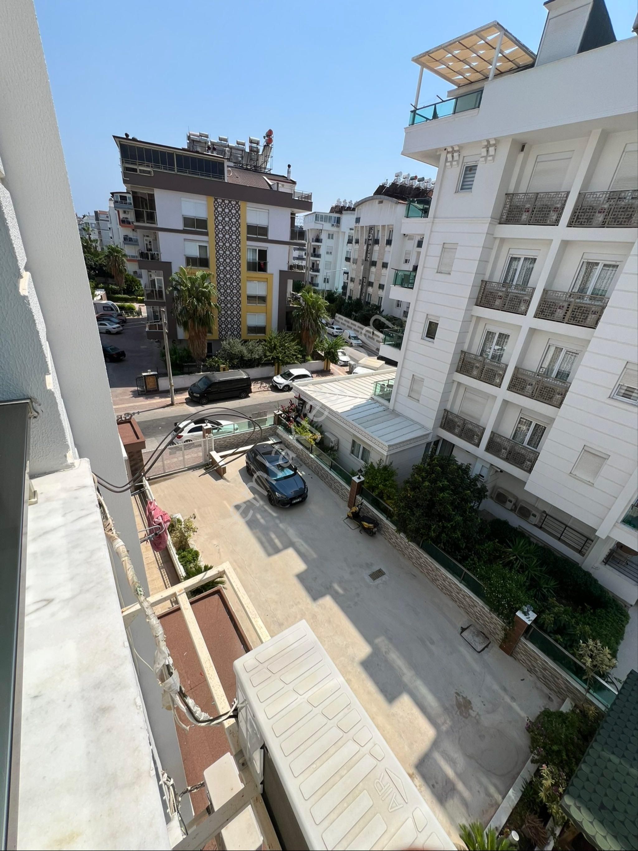 Antalya Konyaaltı Mükemmel Lokasyon Yeni Binada Katta Çok Geniş Tertemiz 1+1 Fırsat Satılık Daire - Görsel 10