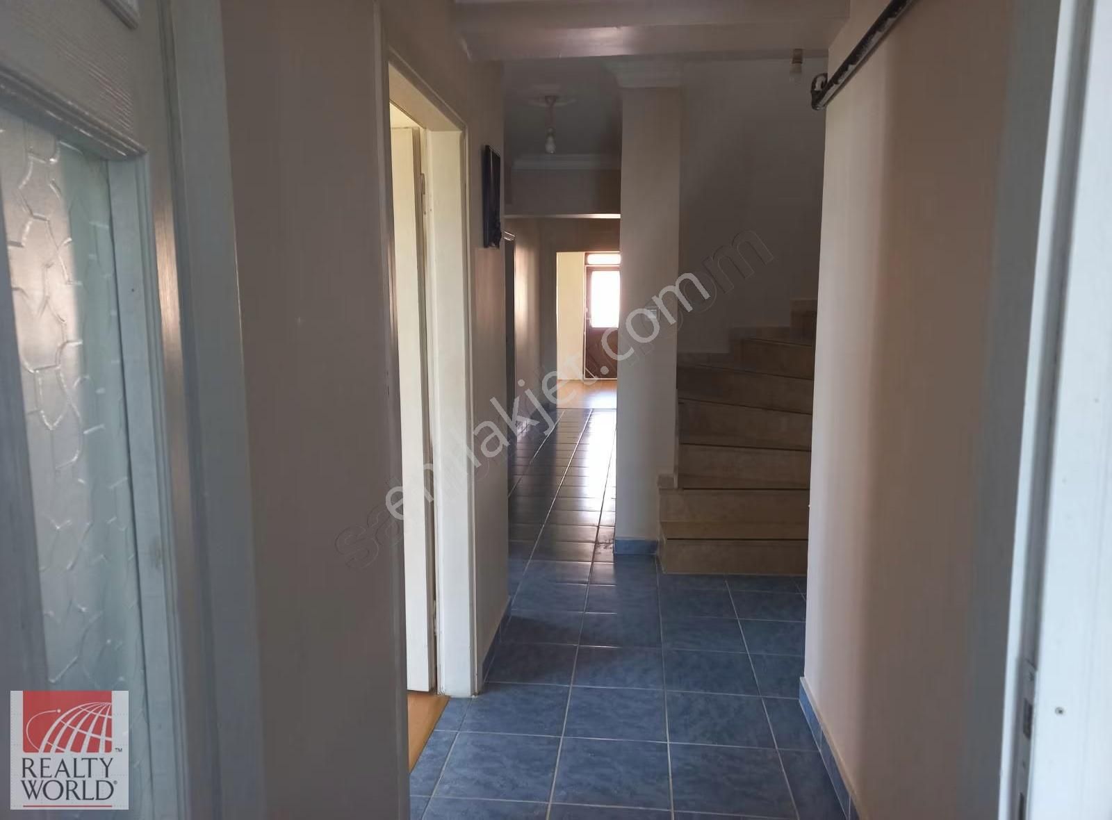 İstasyon Mahallesinde Satılık 5+1 Dublexs Daire - Görsel 4