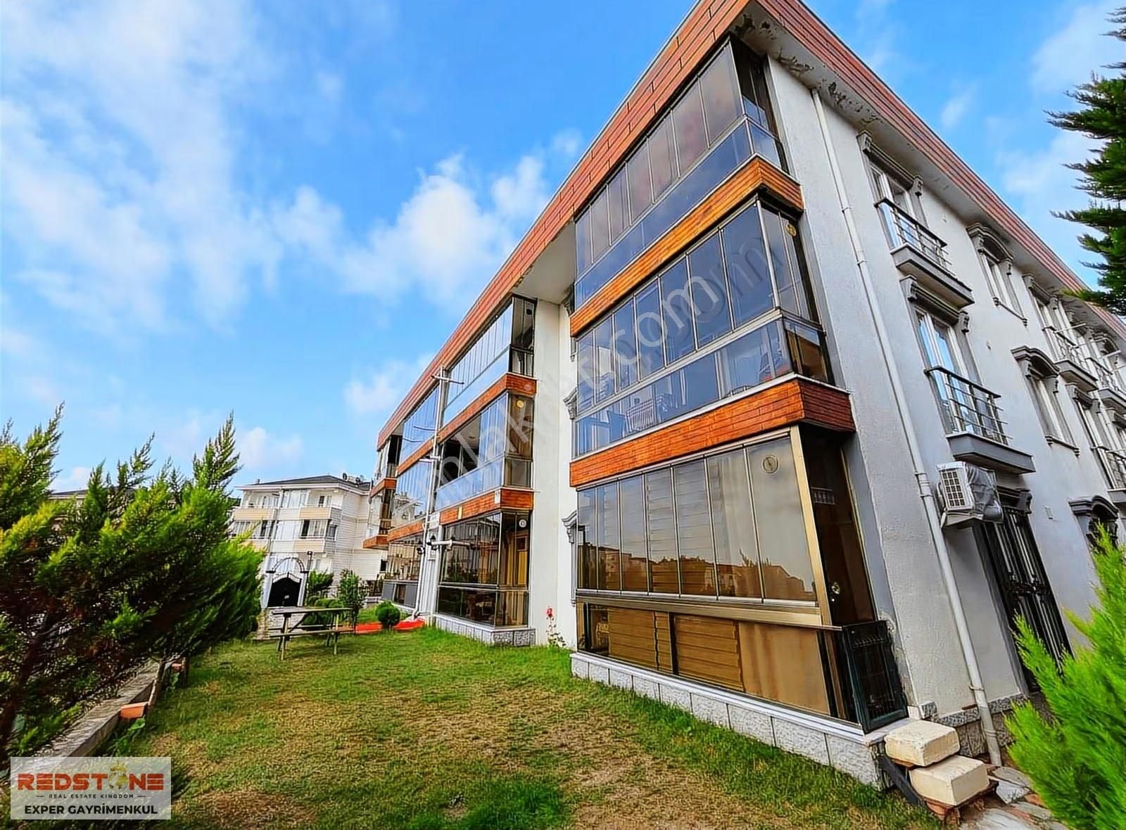 Karasu Akkum Mevkii, Denize 50 Metre ,ara Kat Full Eşyalı 2+1