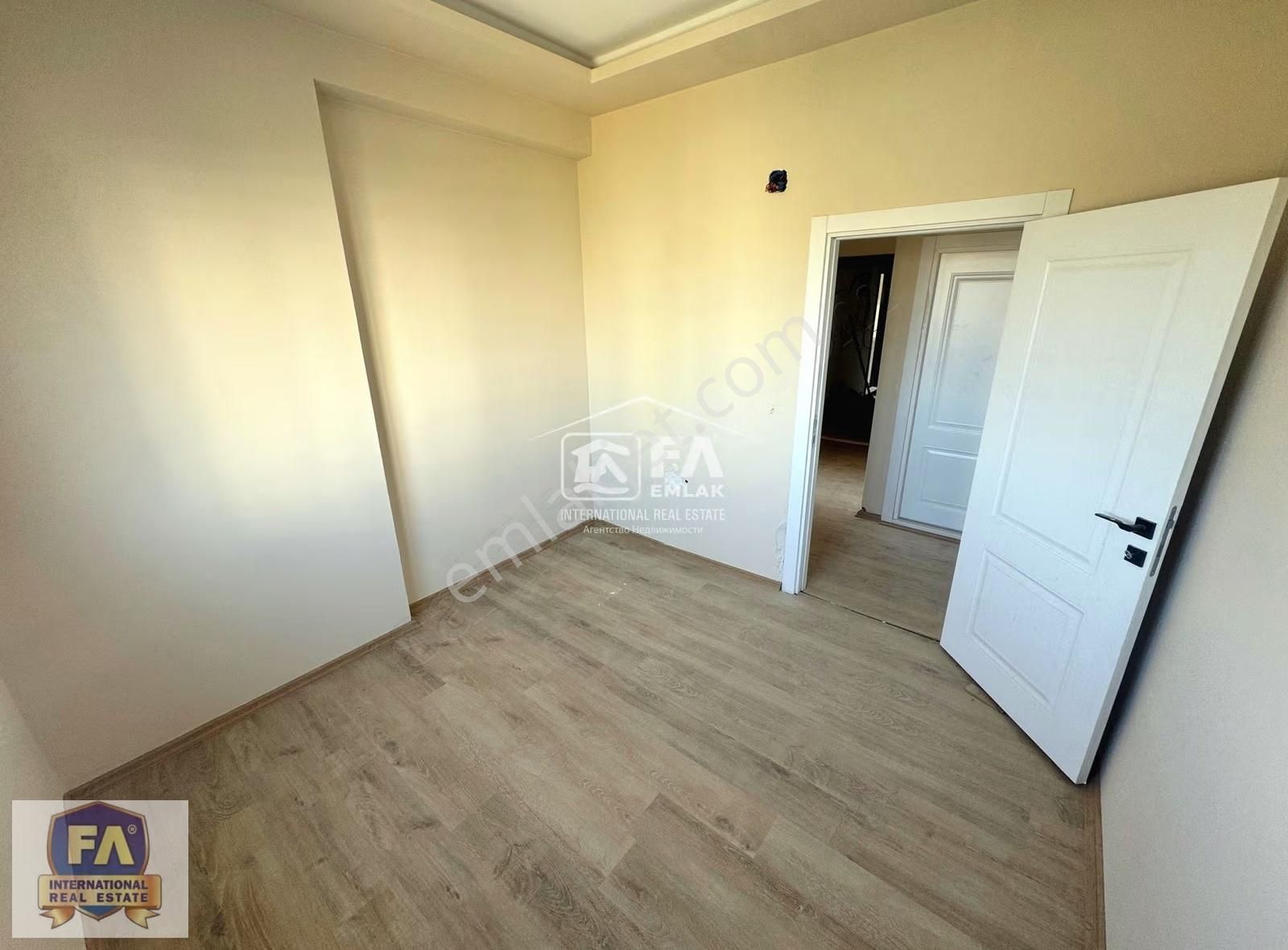 Fa'dan Erdemli Limonlu Mahallesi Sahile Yakın 2+1sıfır Daire - Görsel 6
