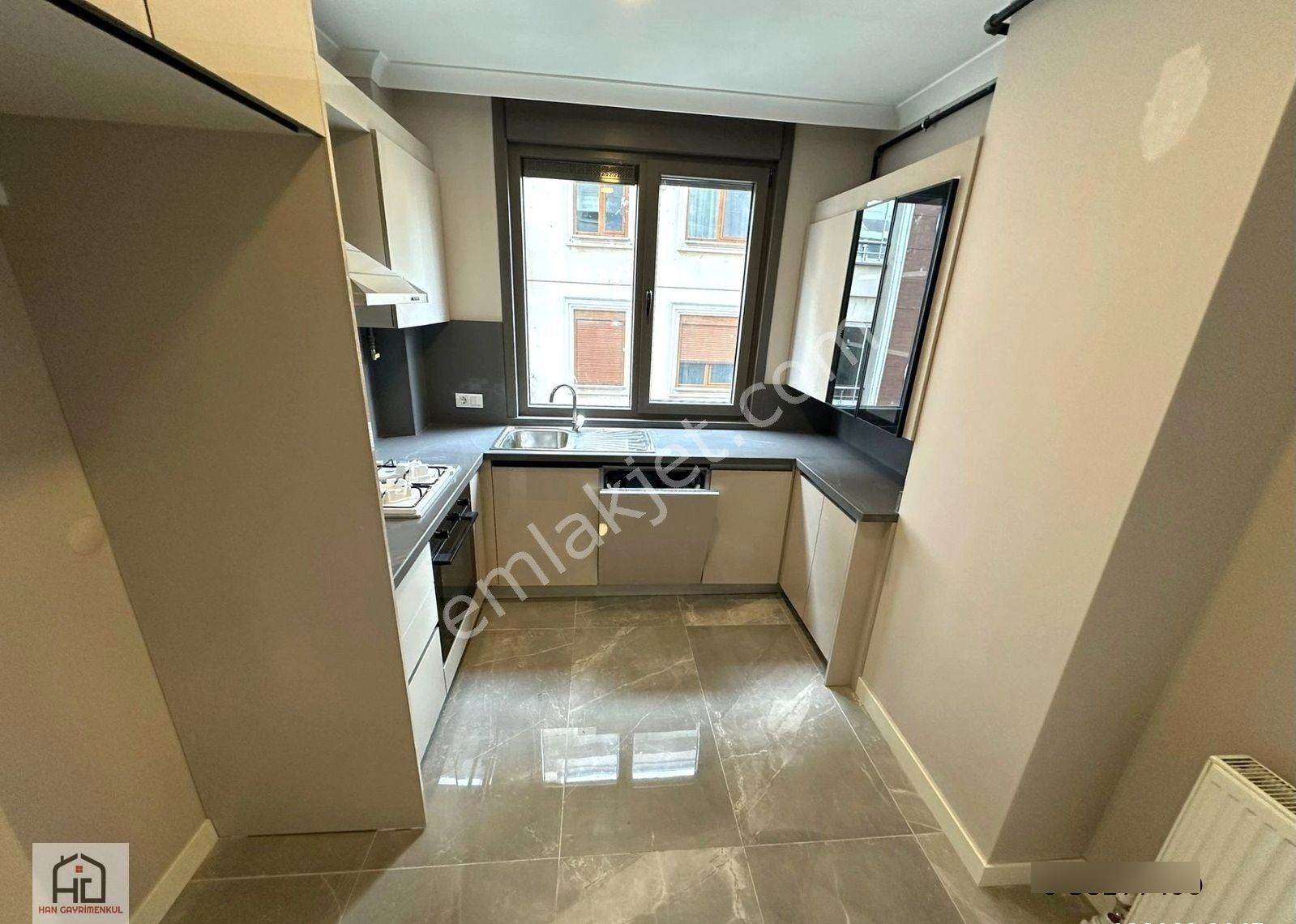 Erenköy Ethemefendi De 3+1 Ebeveynli Balkonlu Sıfır!! - Görsel 7