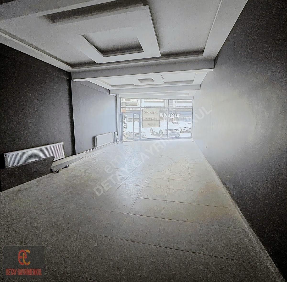 Bozyaka Caddesinde Yaya Ve Araç Trafiğine Yoğun Kiralık Dükkan - Görsel 4