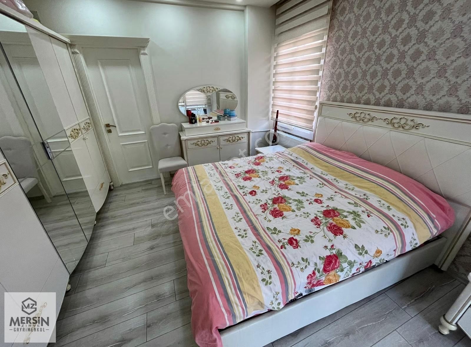 Özel Tasarım, Geniş Ve Ferah, Merkezi Konumda Satılık Ev - Görsel 17