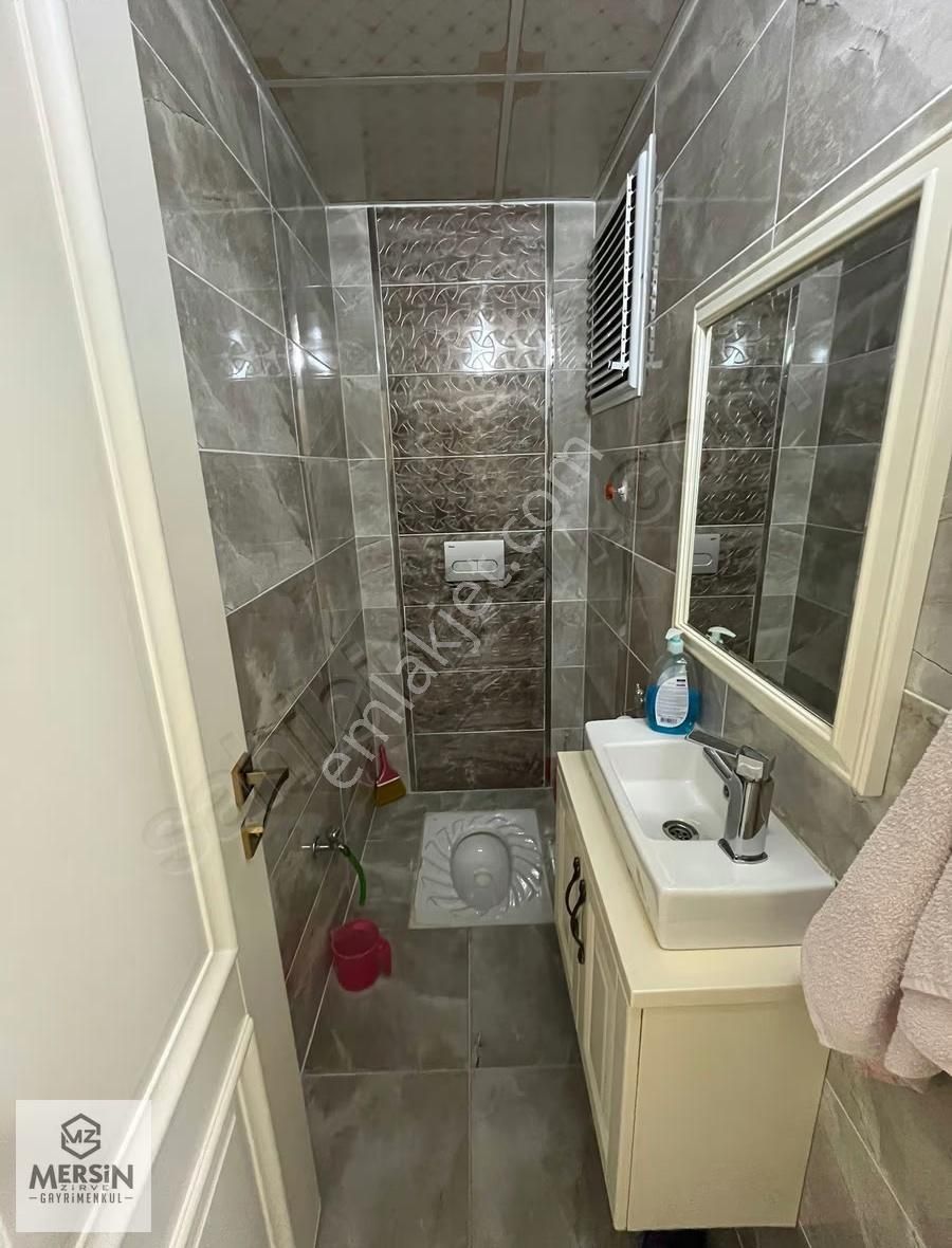 Özel Tasarım, Geniş Ve Ferah, Merkezi Konumda Satılık Ev - Görsel 3