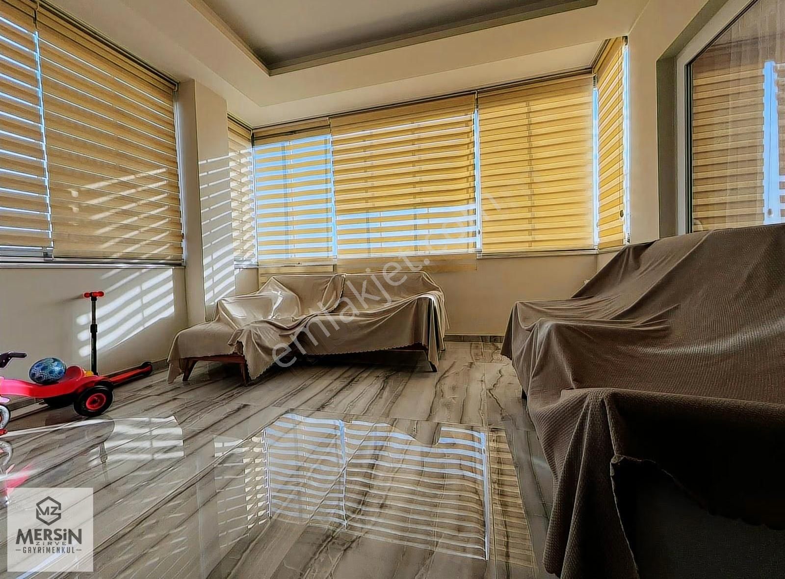 Özel Tasarım, Geniş Ve Ferah, Merkezi Konumda Satılık Ev - Görsel 4