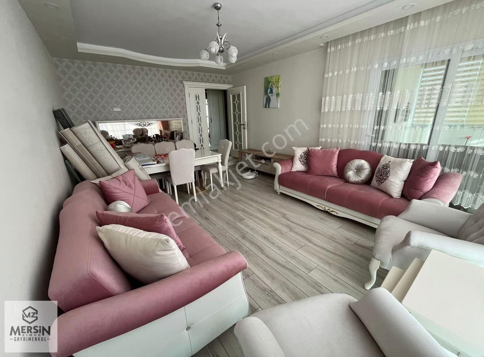 Özel Tasarım, Geniş Ve Ferah, Merkezi Konumda Satılık Ev - Görsel 28