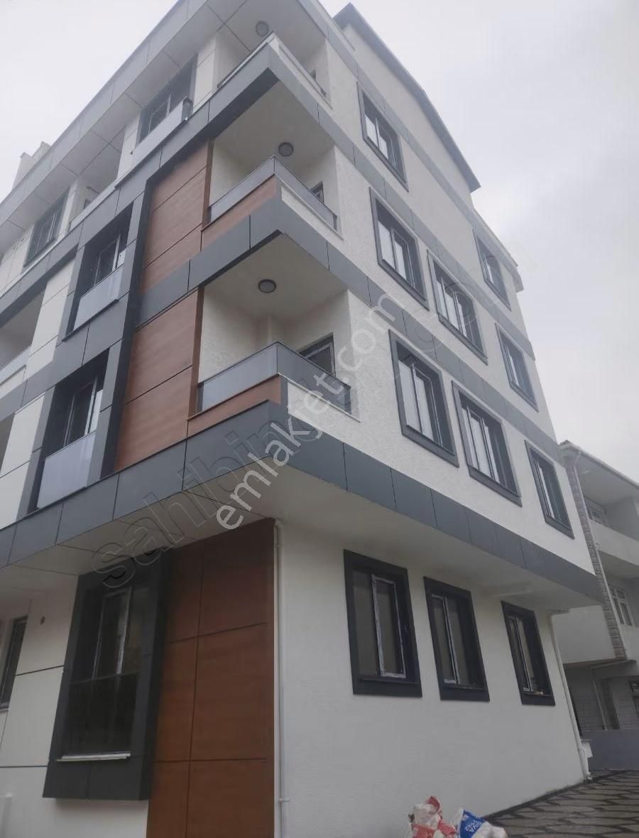 Denız Can Emlak İstasyon Caddesine Yakin Asansörlü 2+1 Arakatlar