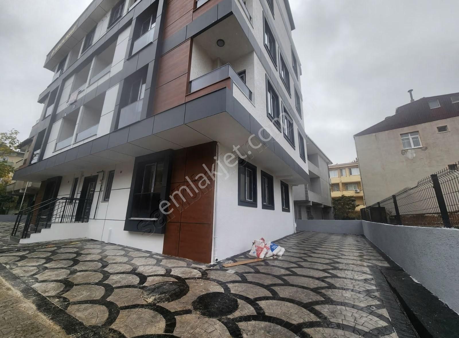 Denız Can Emlak İstasyon Caddesine Yakin Asansörlü 2+1 Arakatlar - Görsel 17