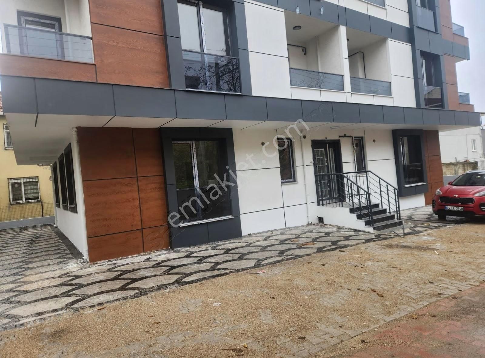 Denız Can Emlak İstasyon Caddesine Yakin Asansörlü 2+1 Arakatlar - Görsel 2