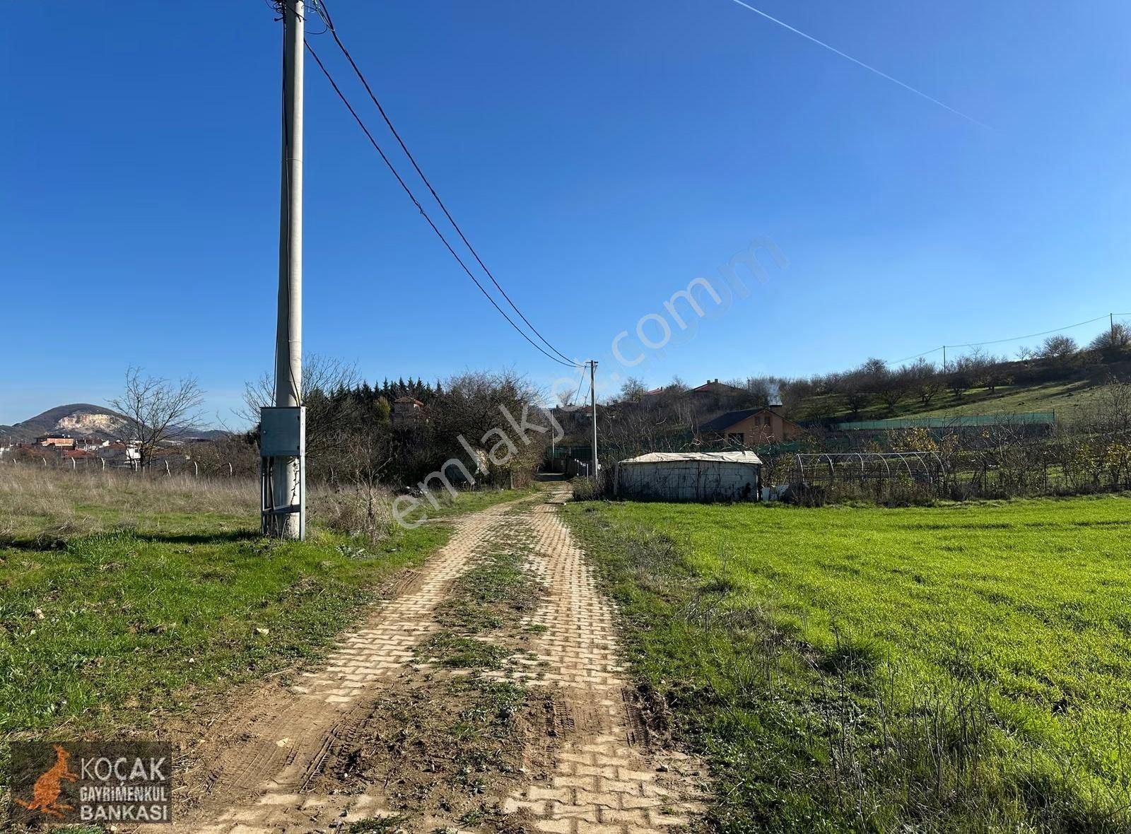 Harika Doğa Ve Göl Manzarasıyla Köy İmar Sınırımda 5628m2 Arazi - Görsel 9